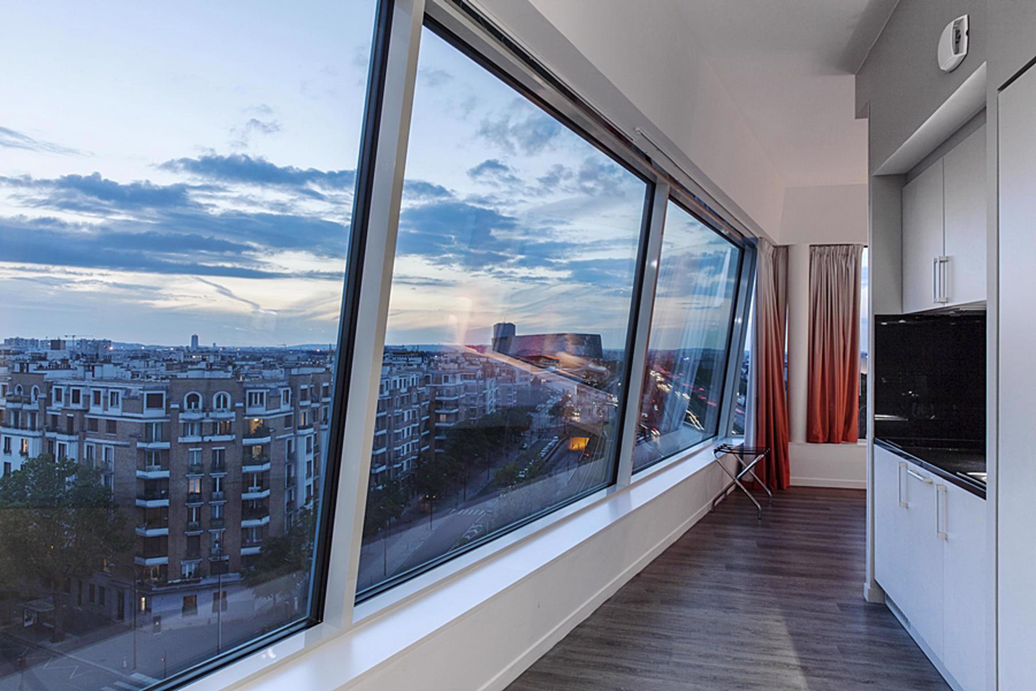 Apartment Capacity 4