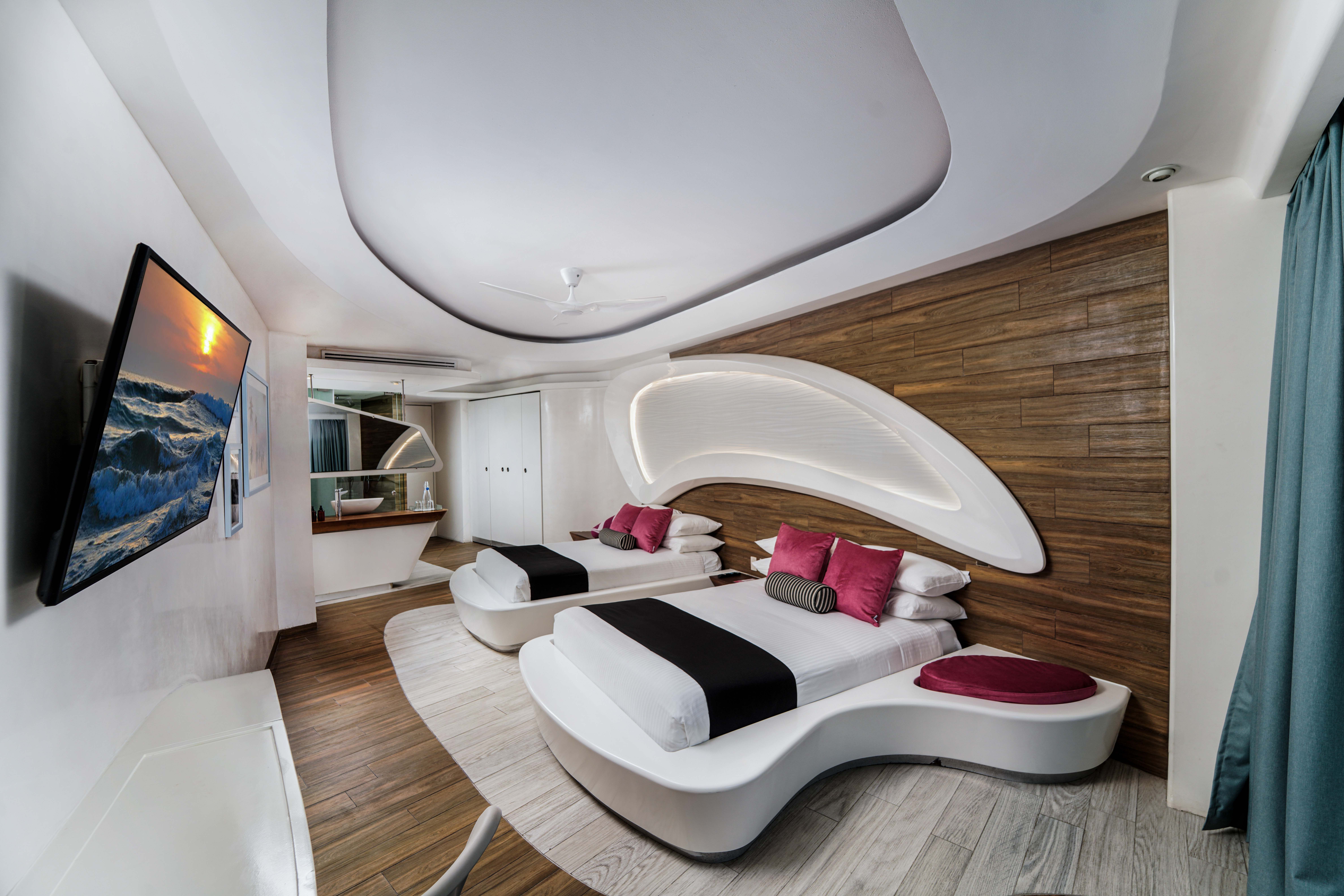 Suite Partial Ocean View