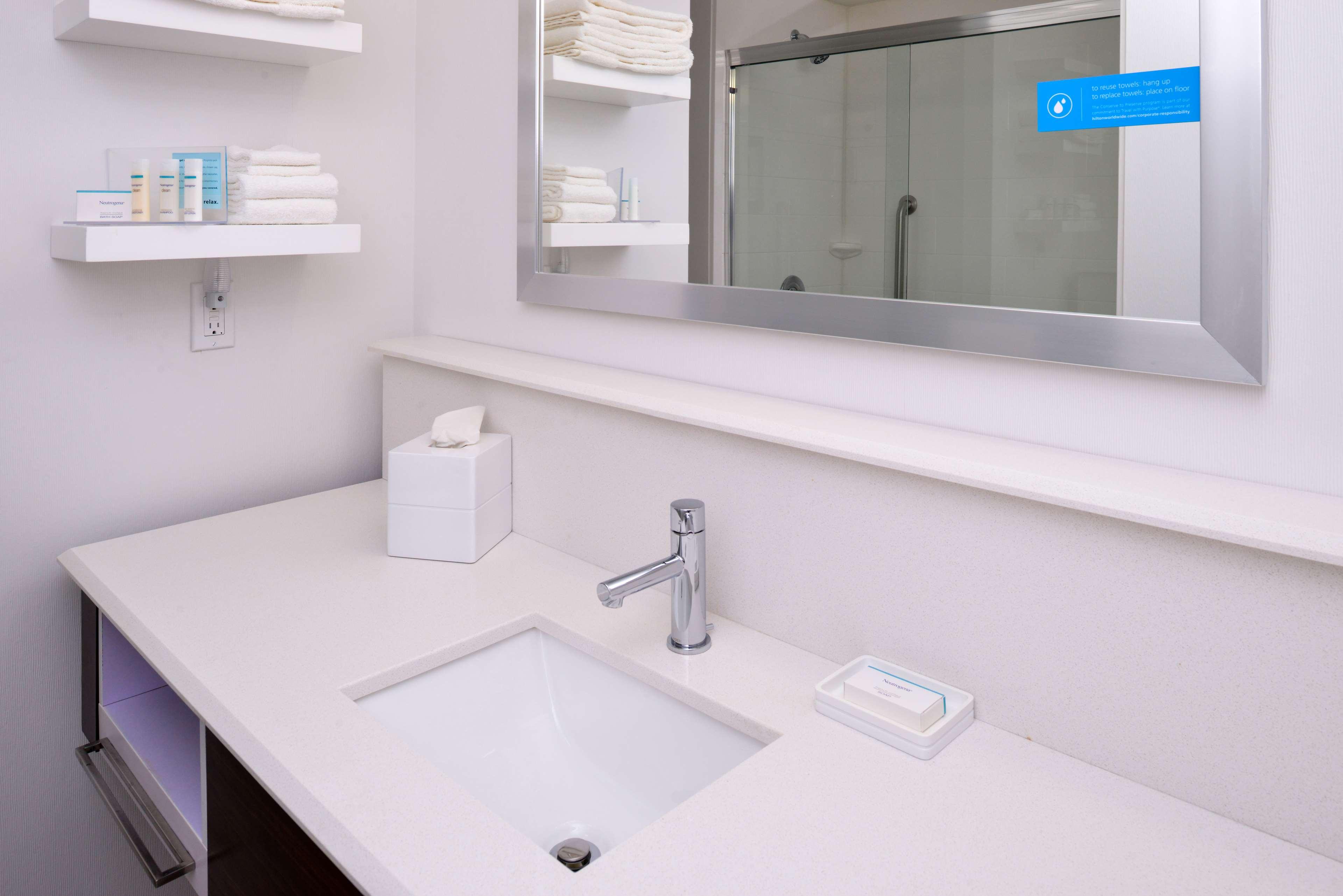 Double King Bed Non Smoking