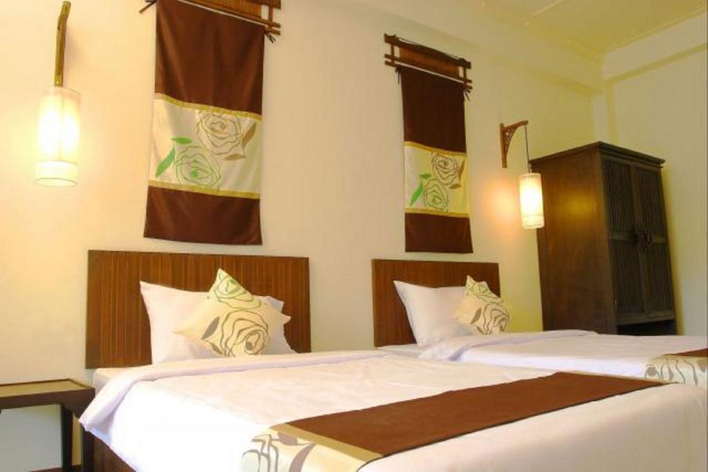 Double or Twin Deluxe