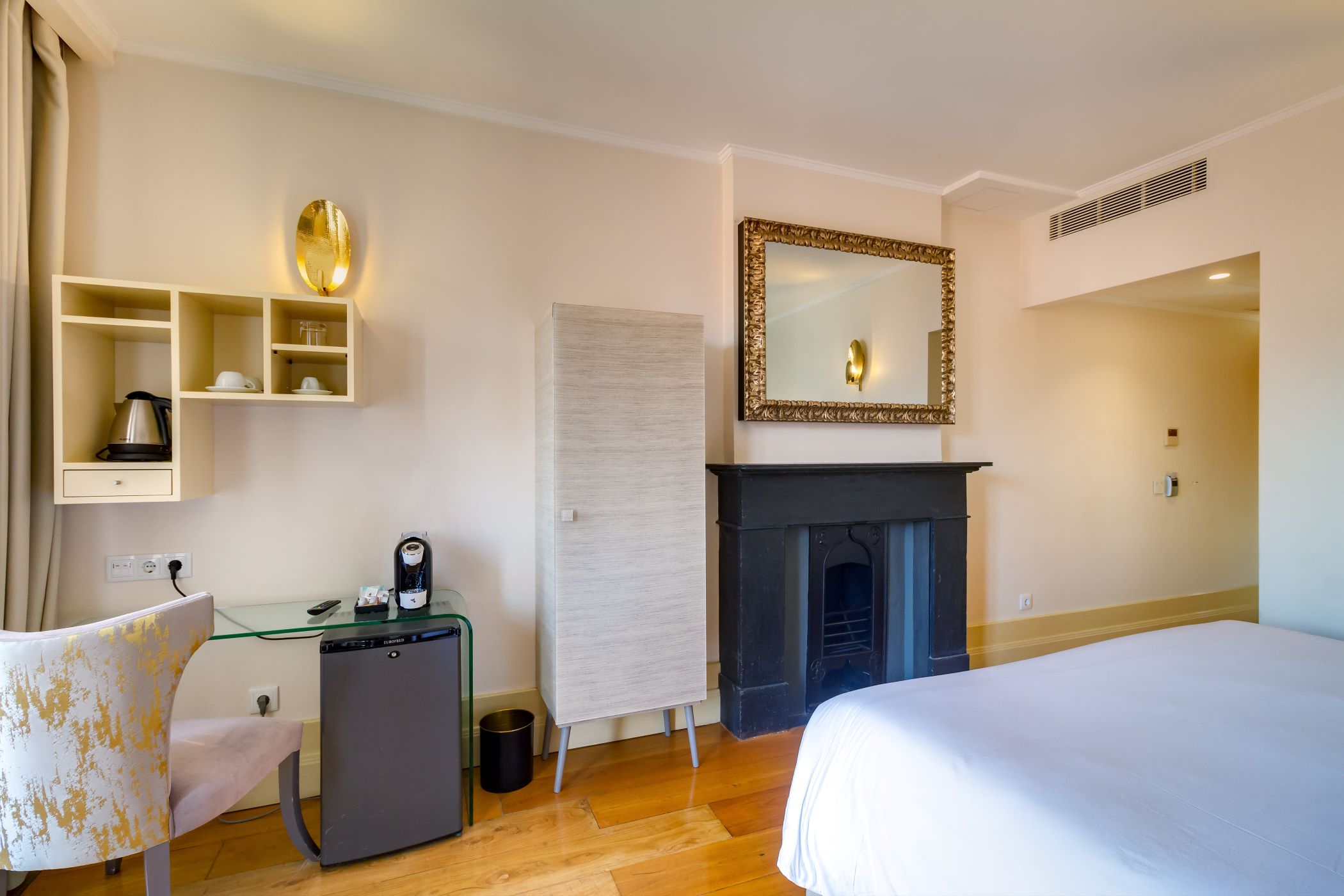 Double or Twin Deluxe