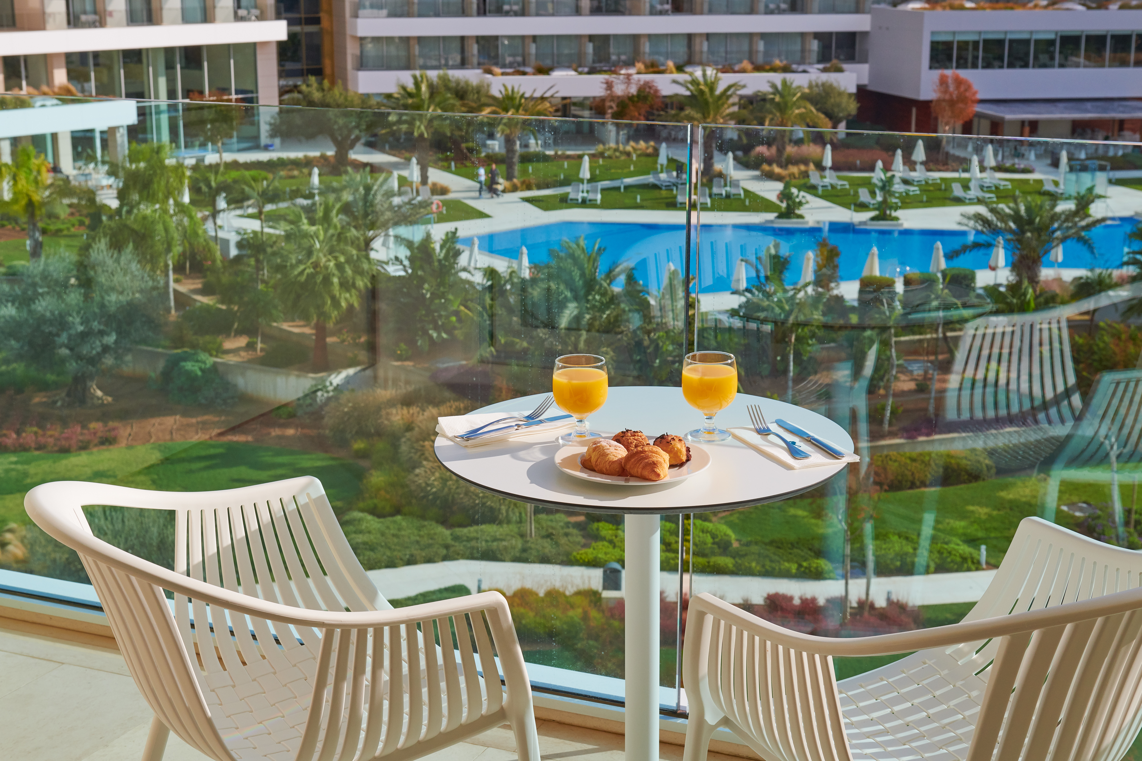 Double Single Pool View