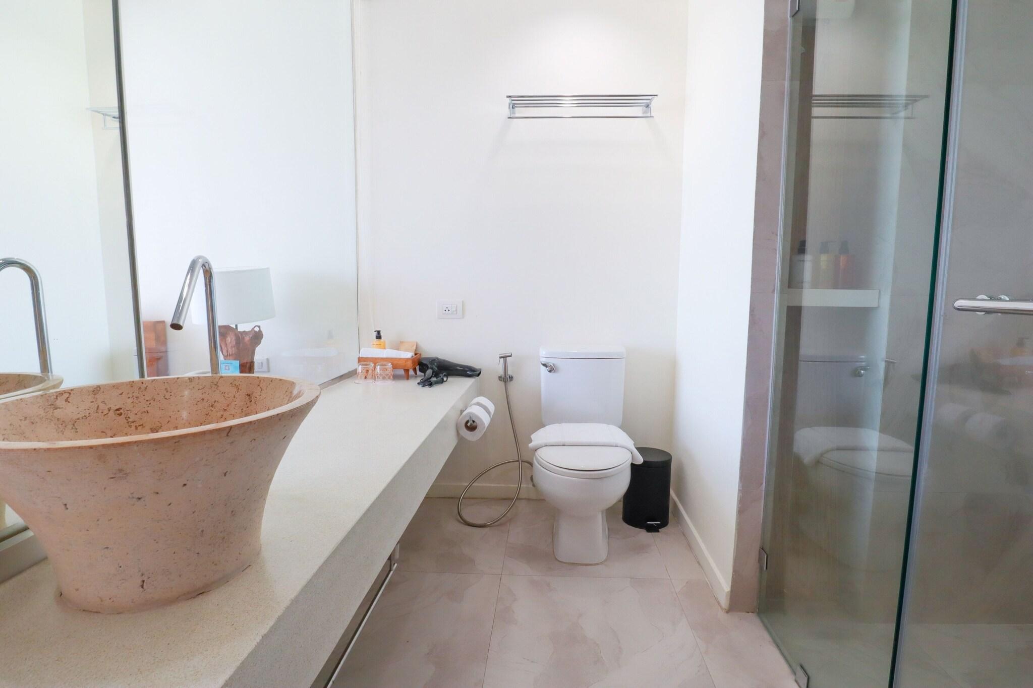 Twin Premier Sea View