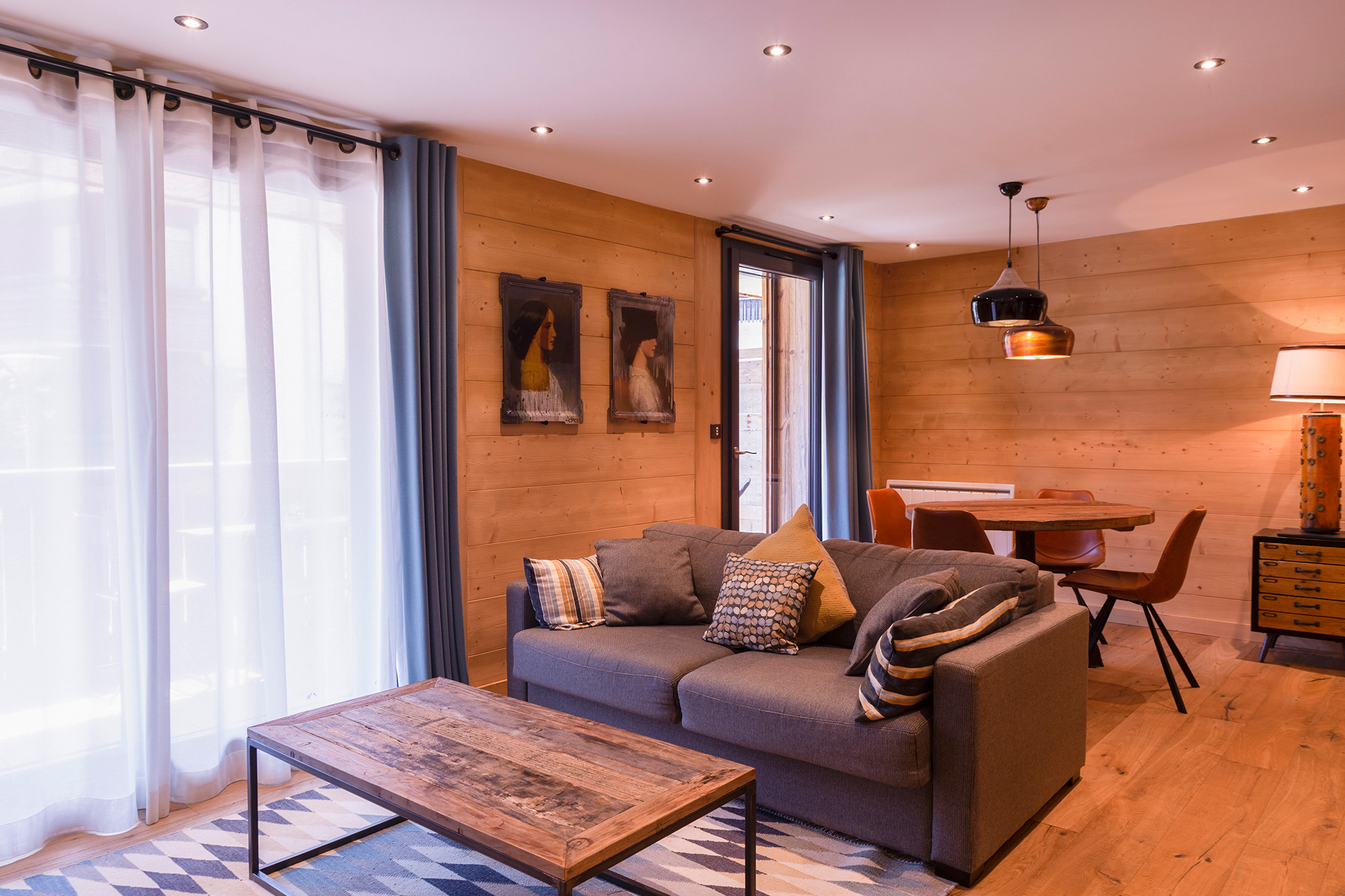 Family Room Capacity 5