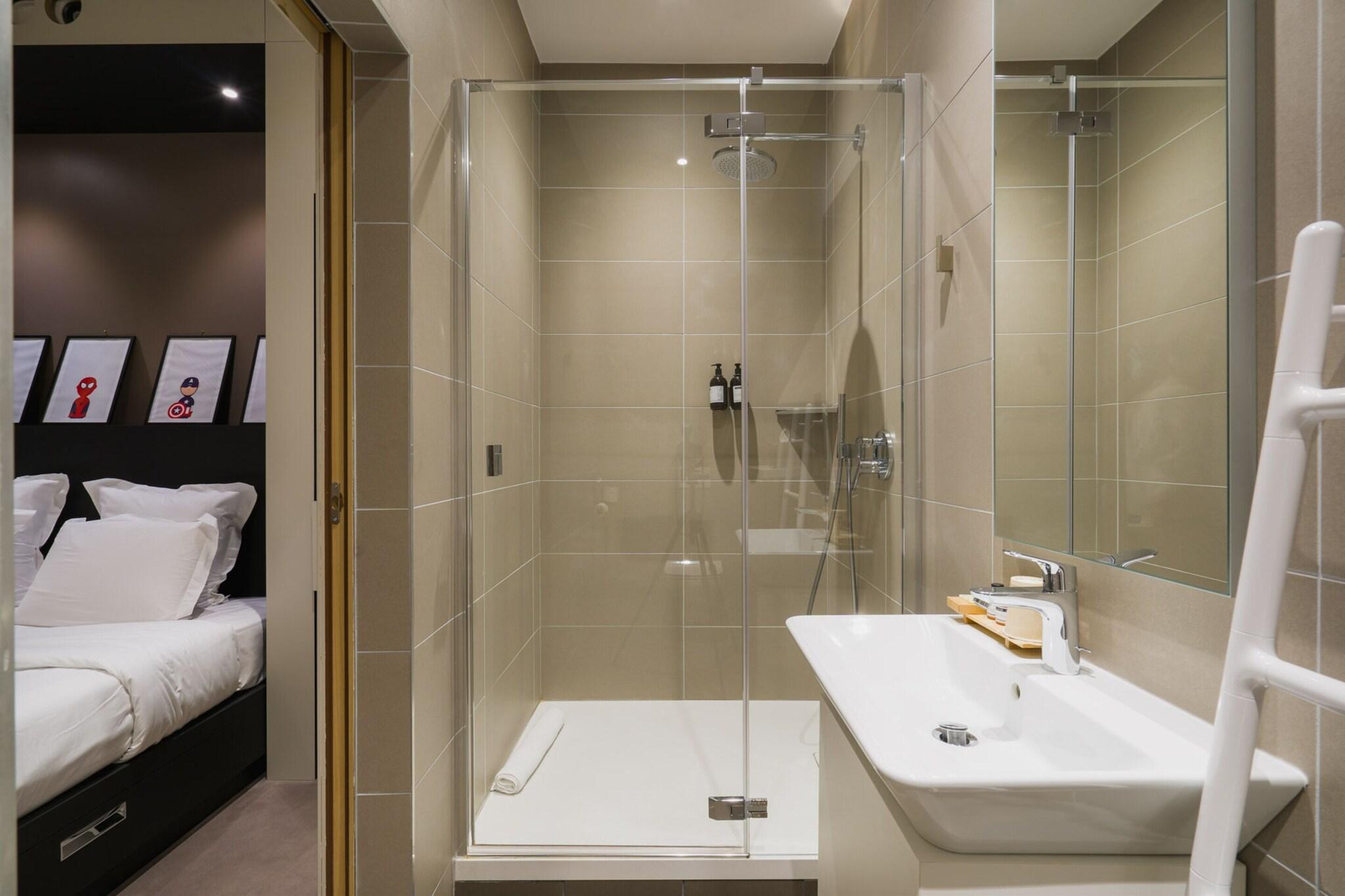 Double King Size Bed