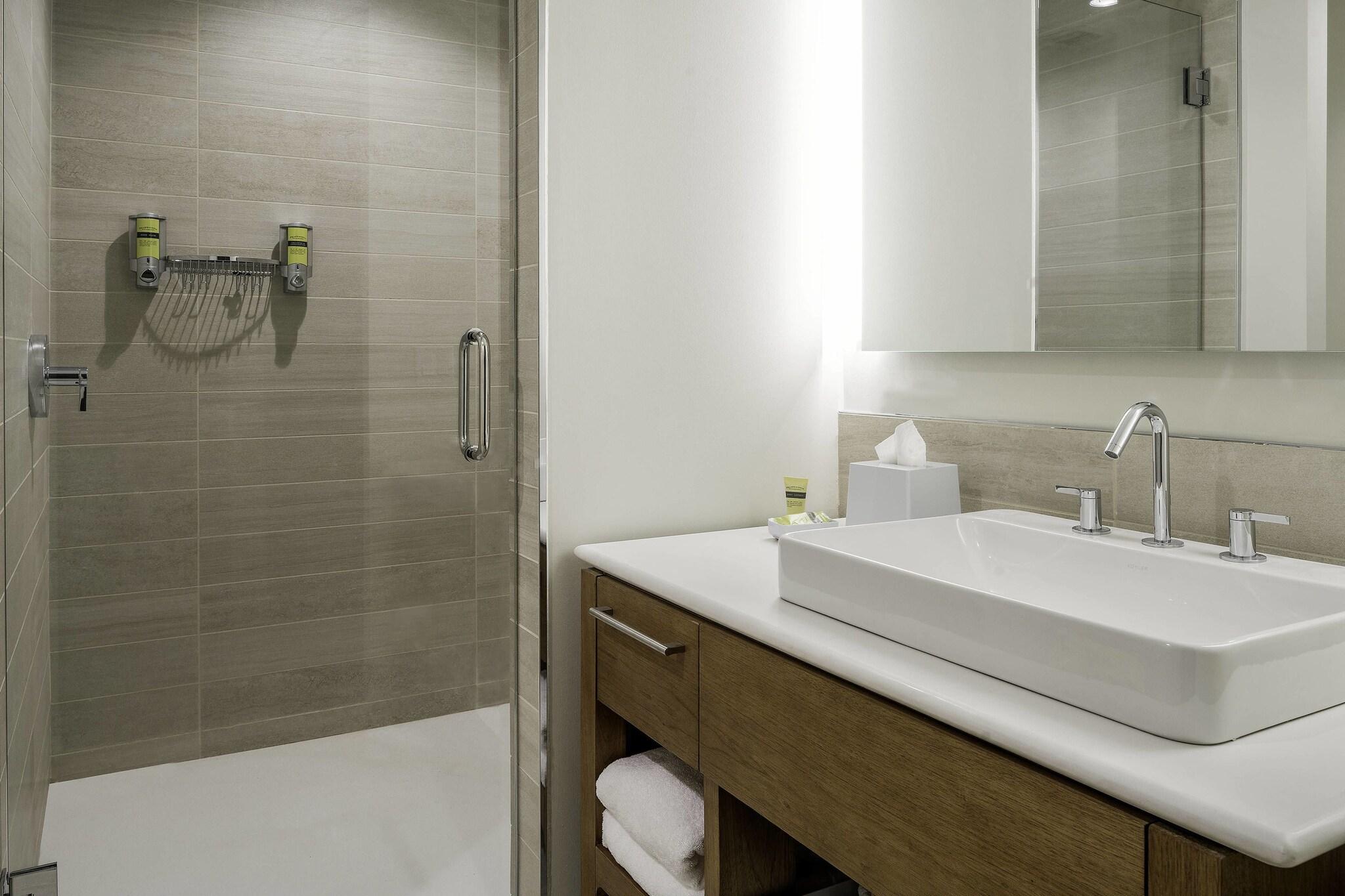 Quadruple City View Two Queen Beds