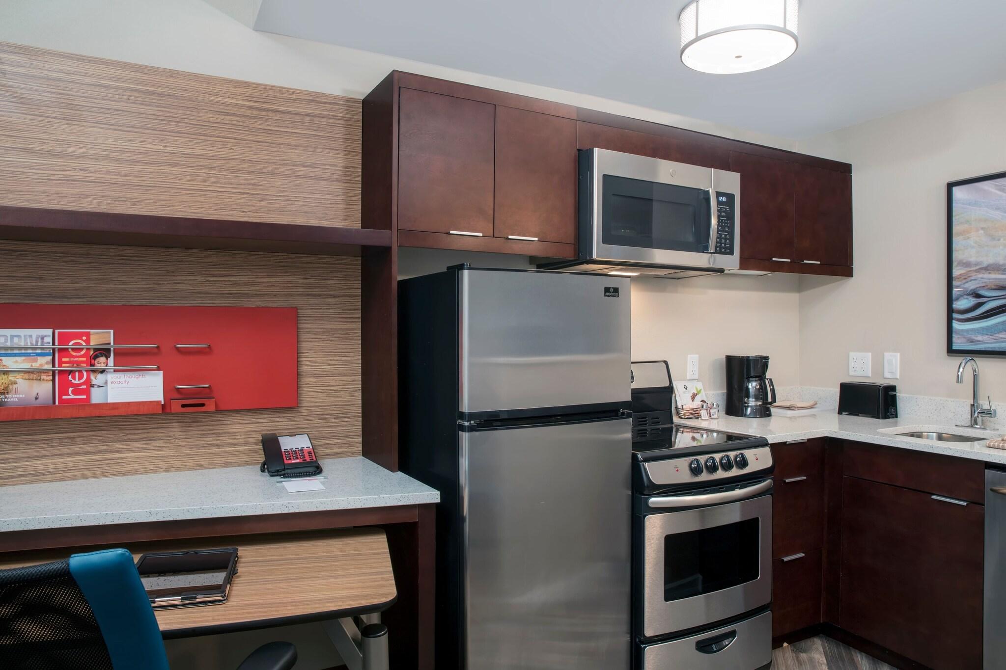 Suite Accessible King Size Bed