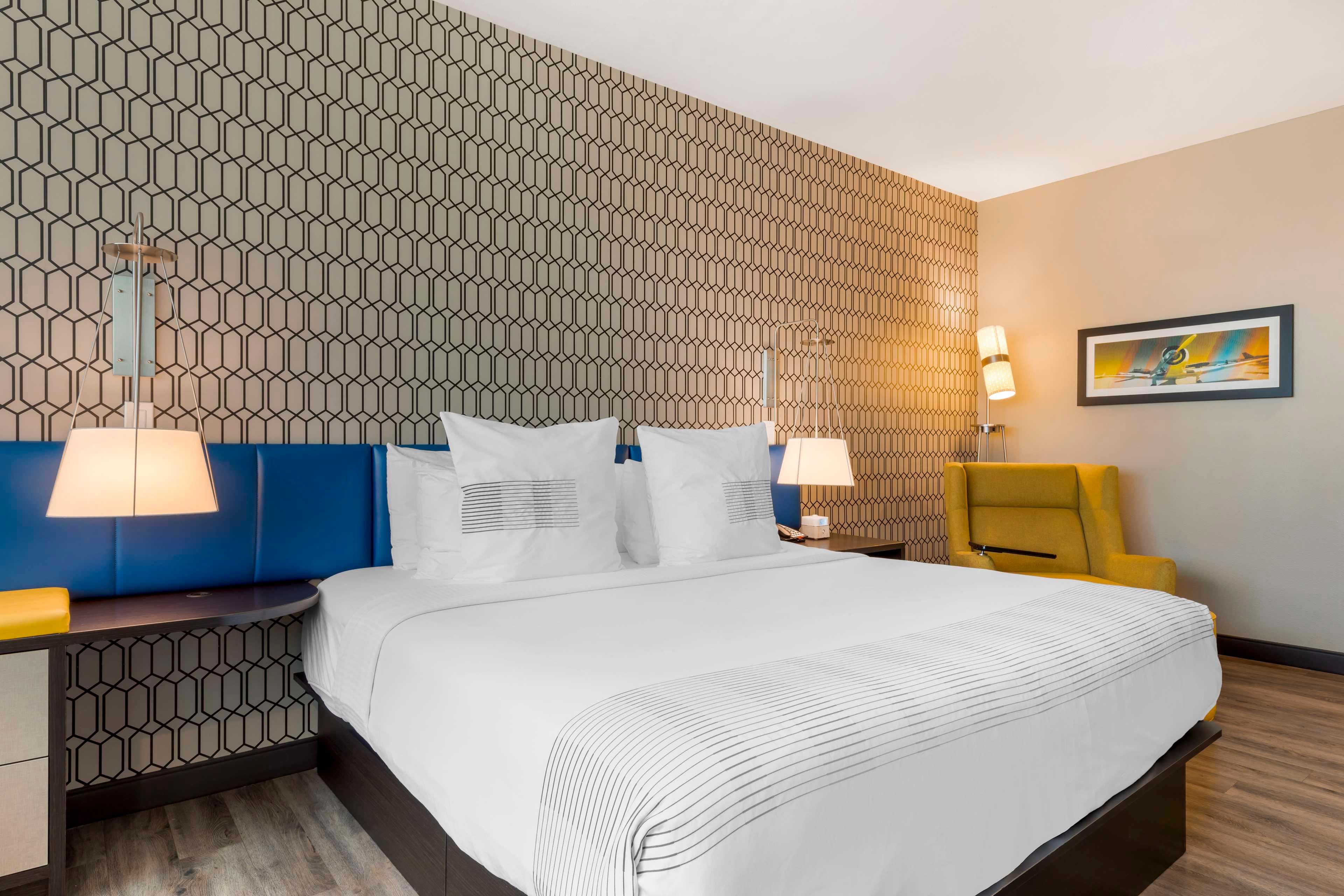 Double King Bed Non Smoking