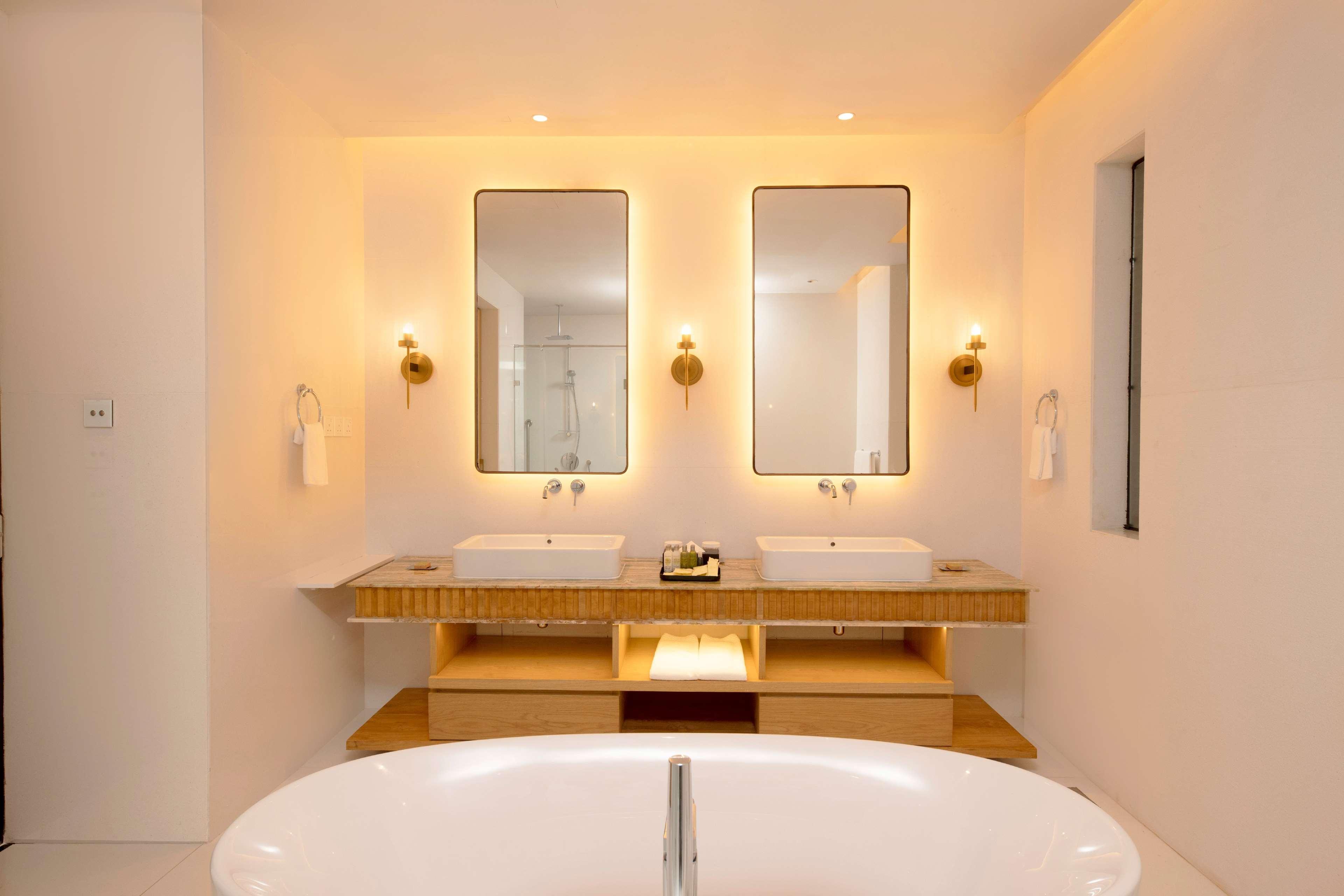 Suite King Bed One Bedroom 