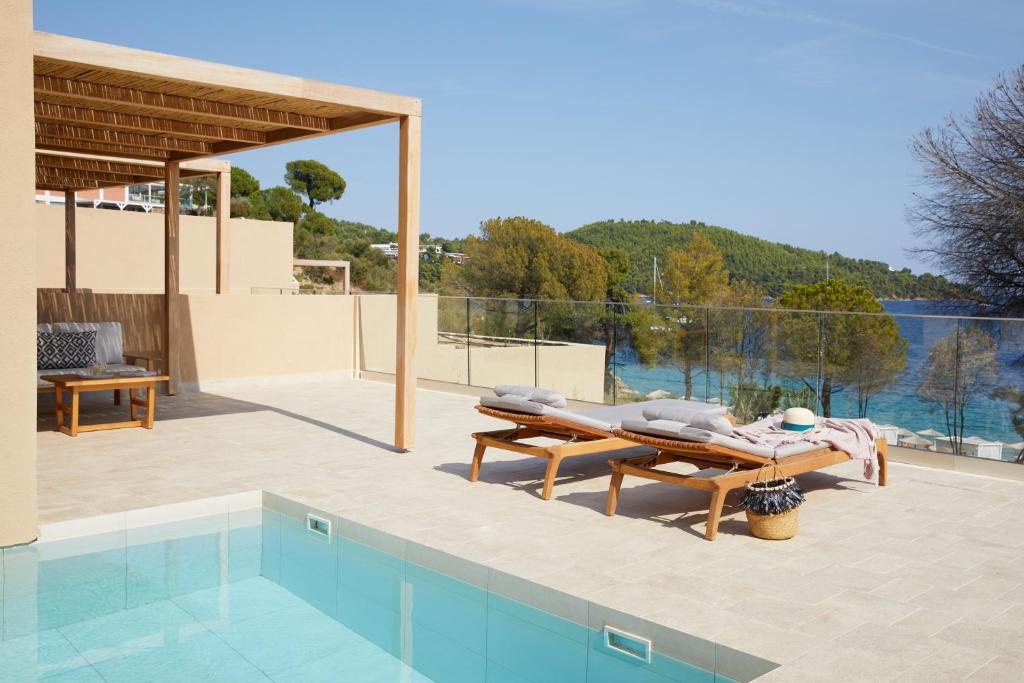 Junior Suite with Private Pool