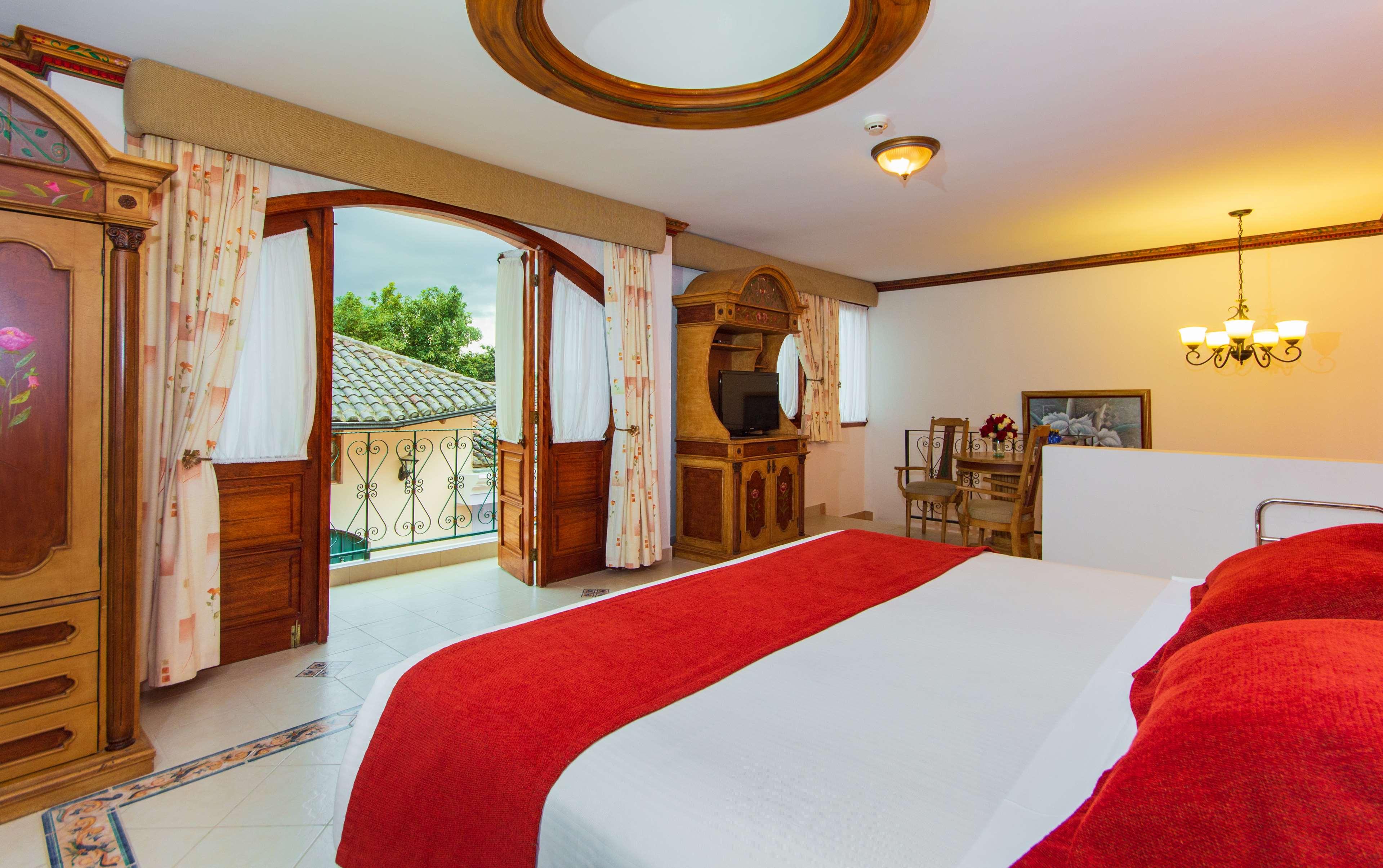 Double Deluxe King Bed