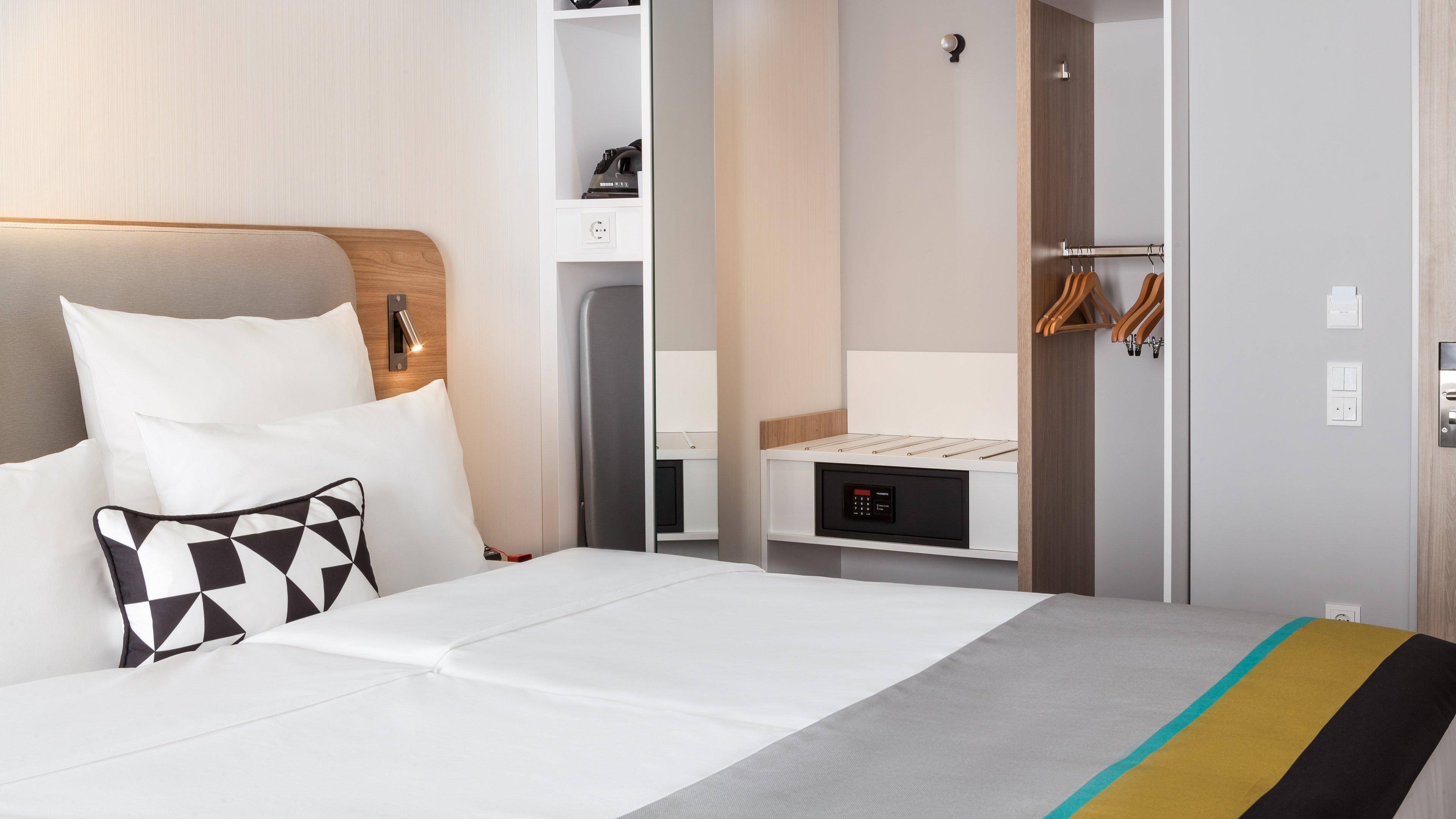 Double Accessible-queen Size Bed