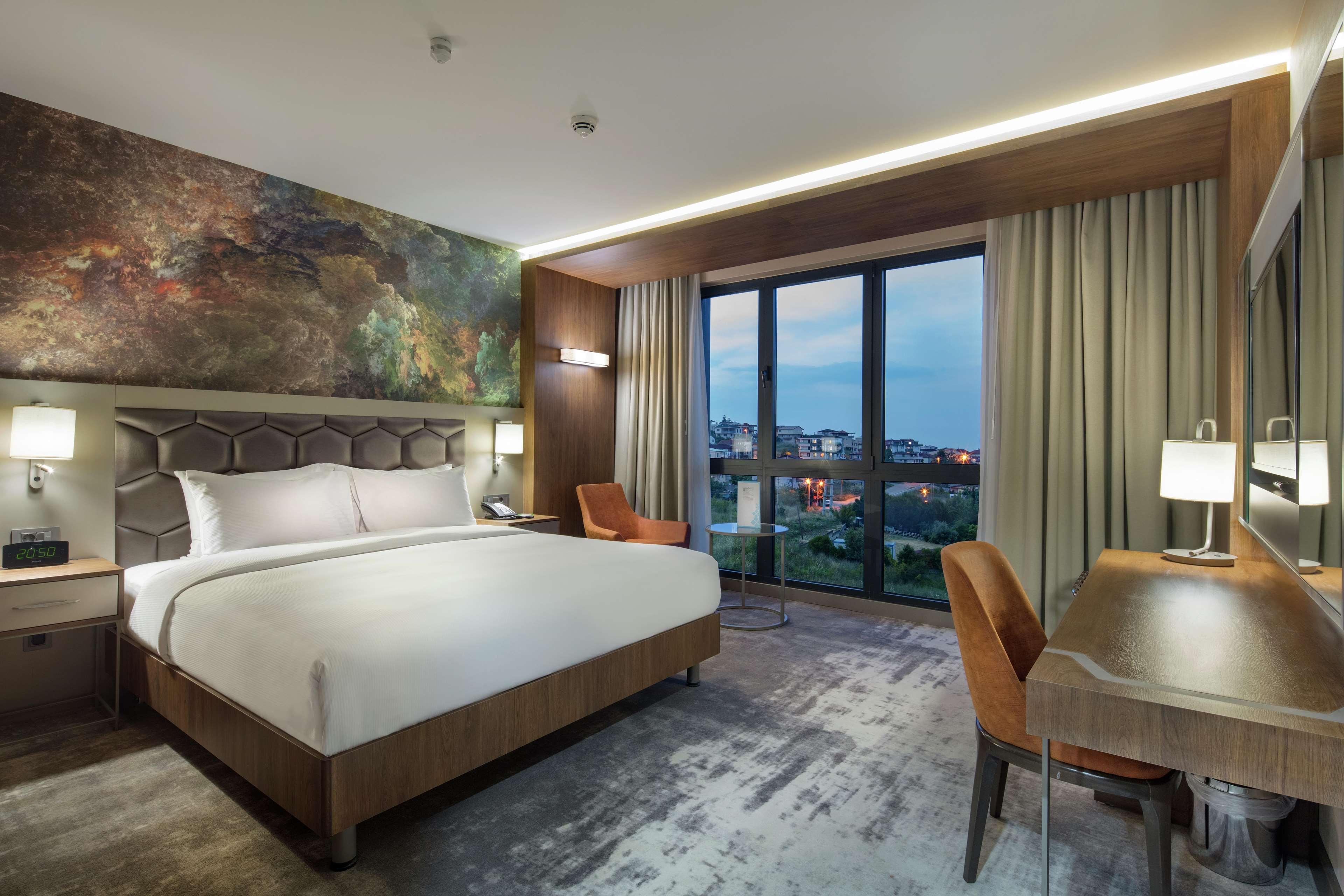 Double Queen Size Bed