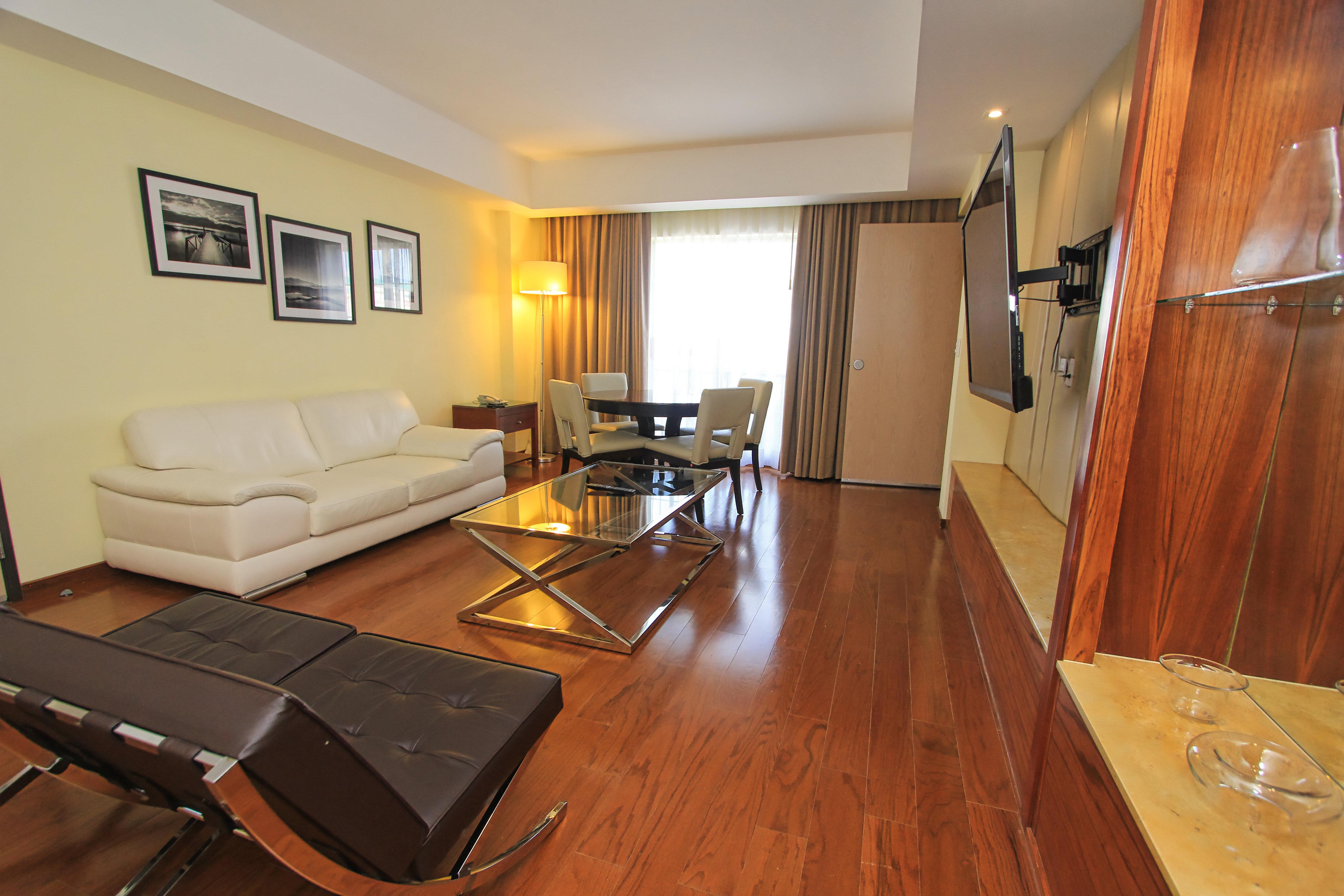 Suite King Bed One Bedroom 