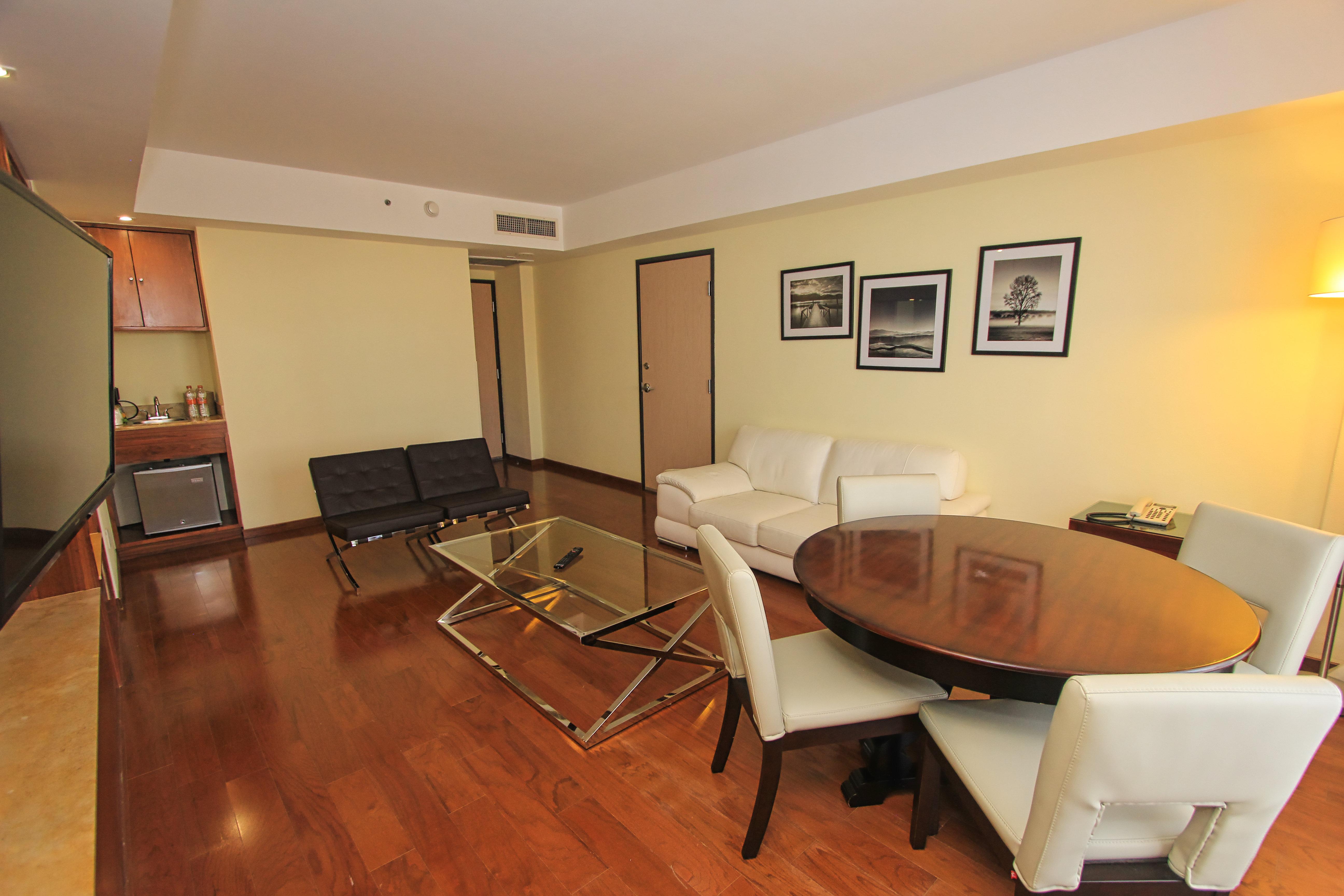 Suite King Bed One Bedroom 