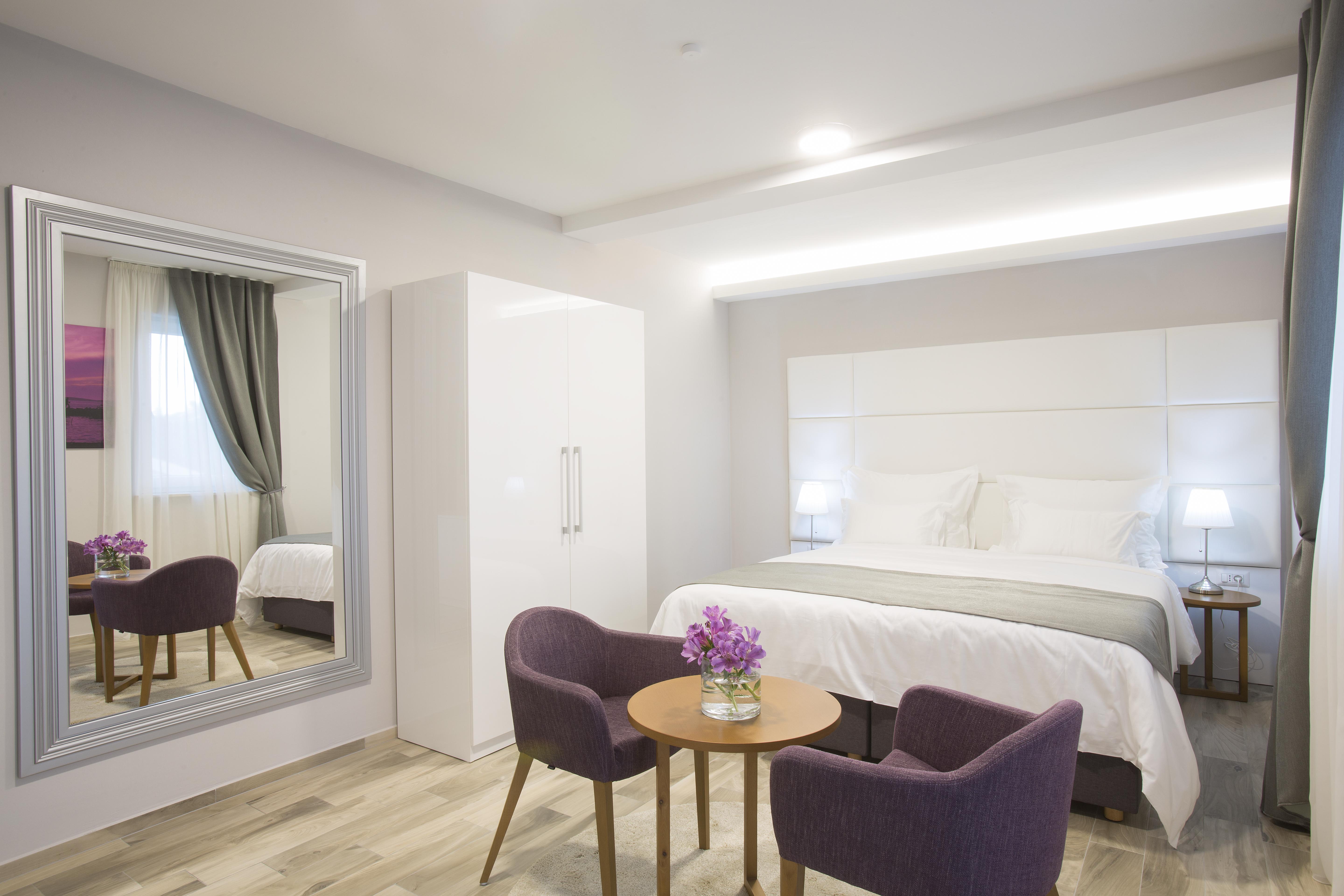 Double or Twin Deluxe