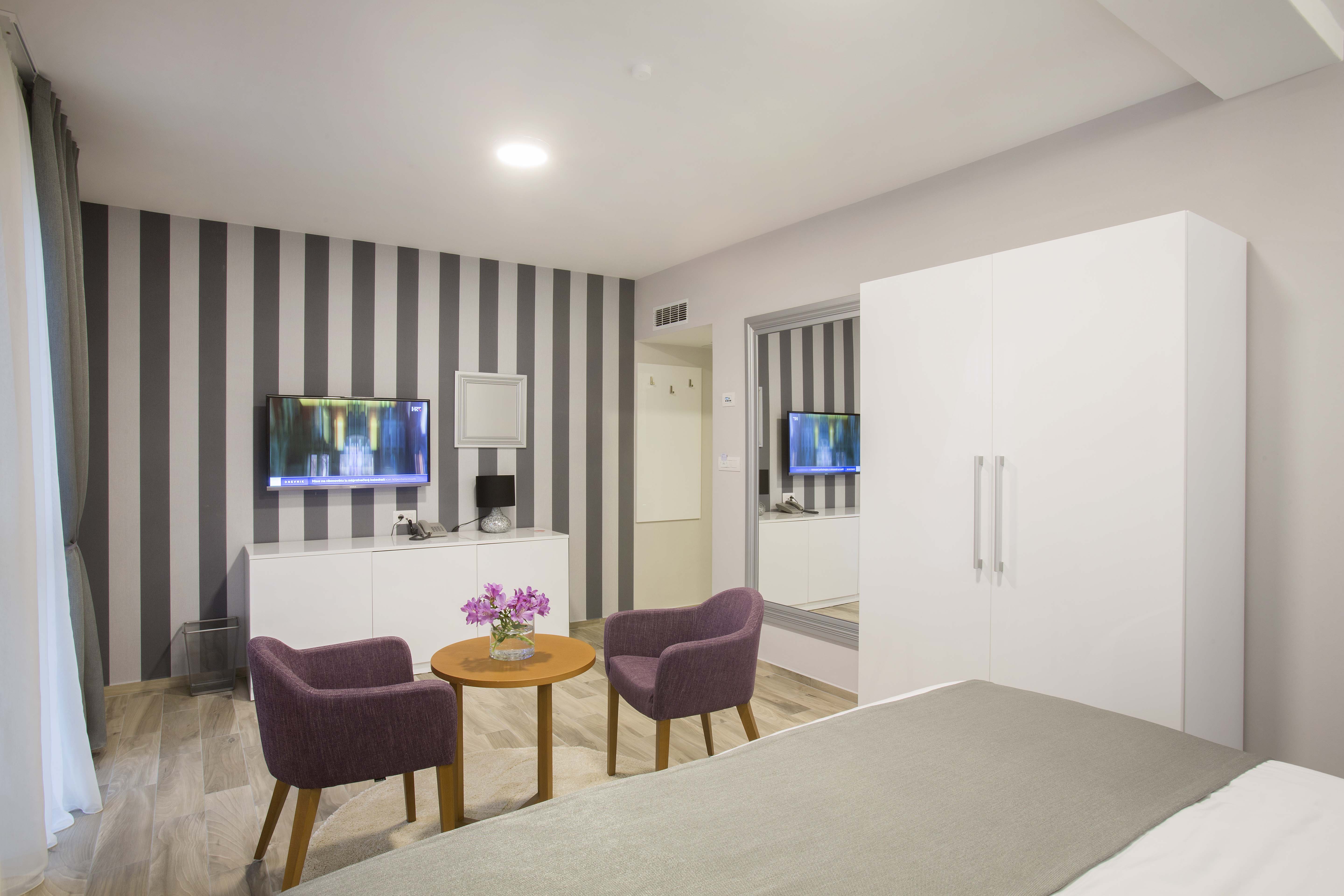 Double or Twin Deluxe