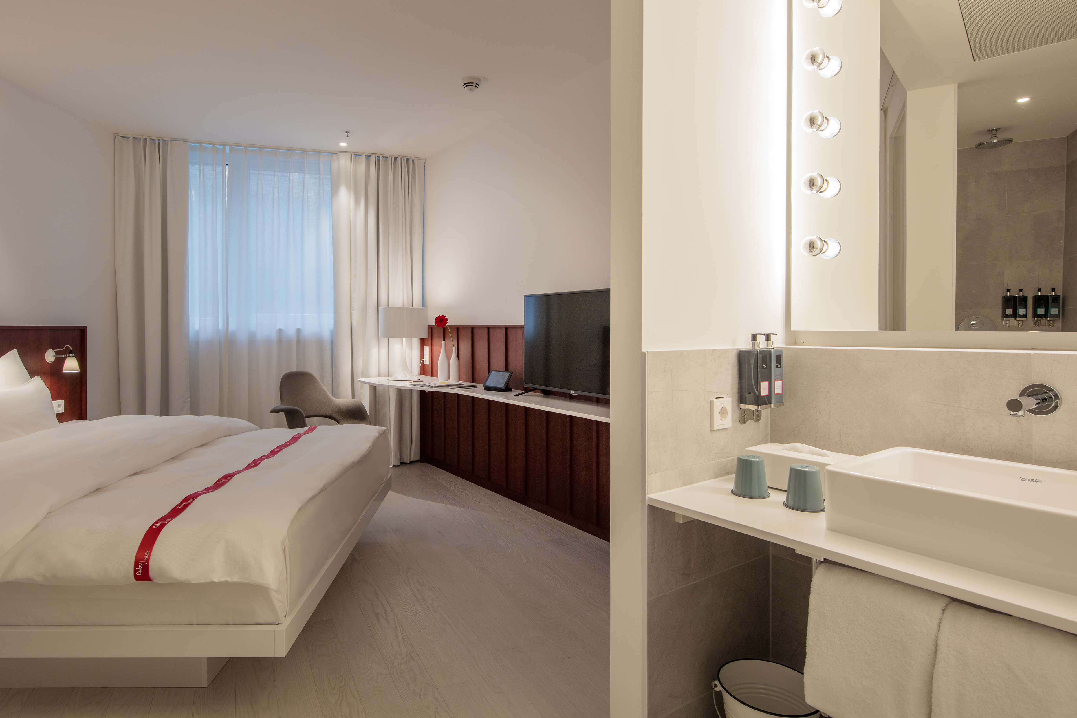 Double Queen Size Bed