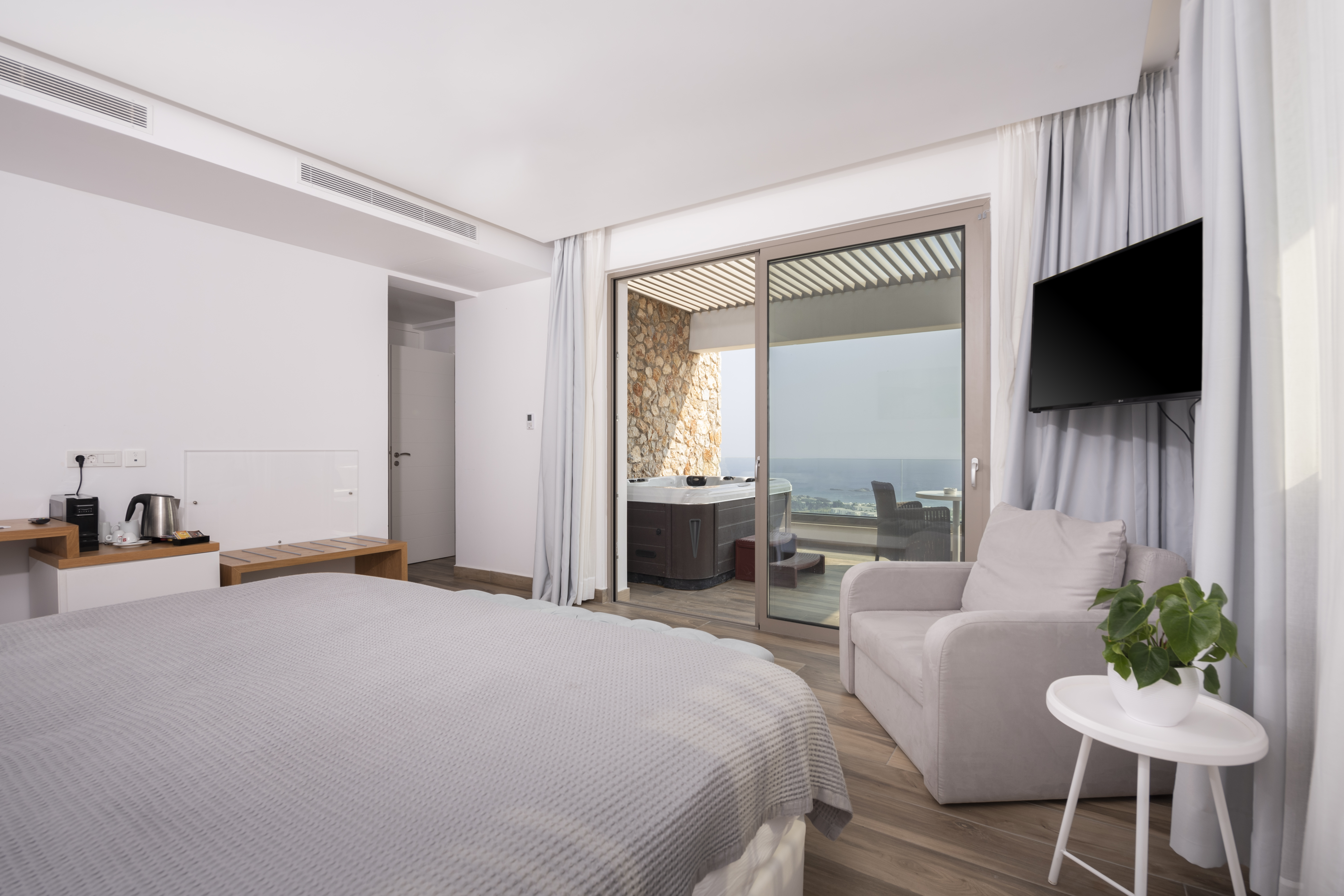 Junior Suite with Jacuzzi