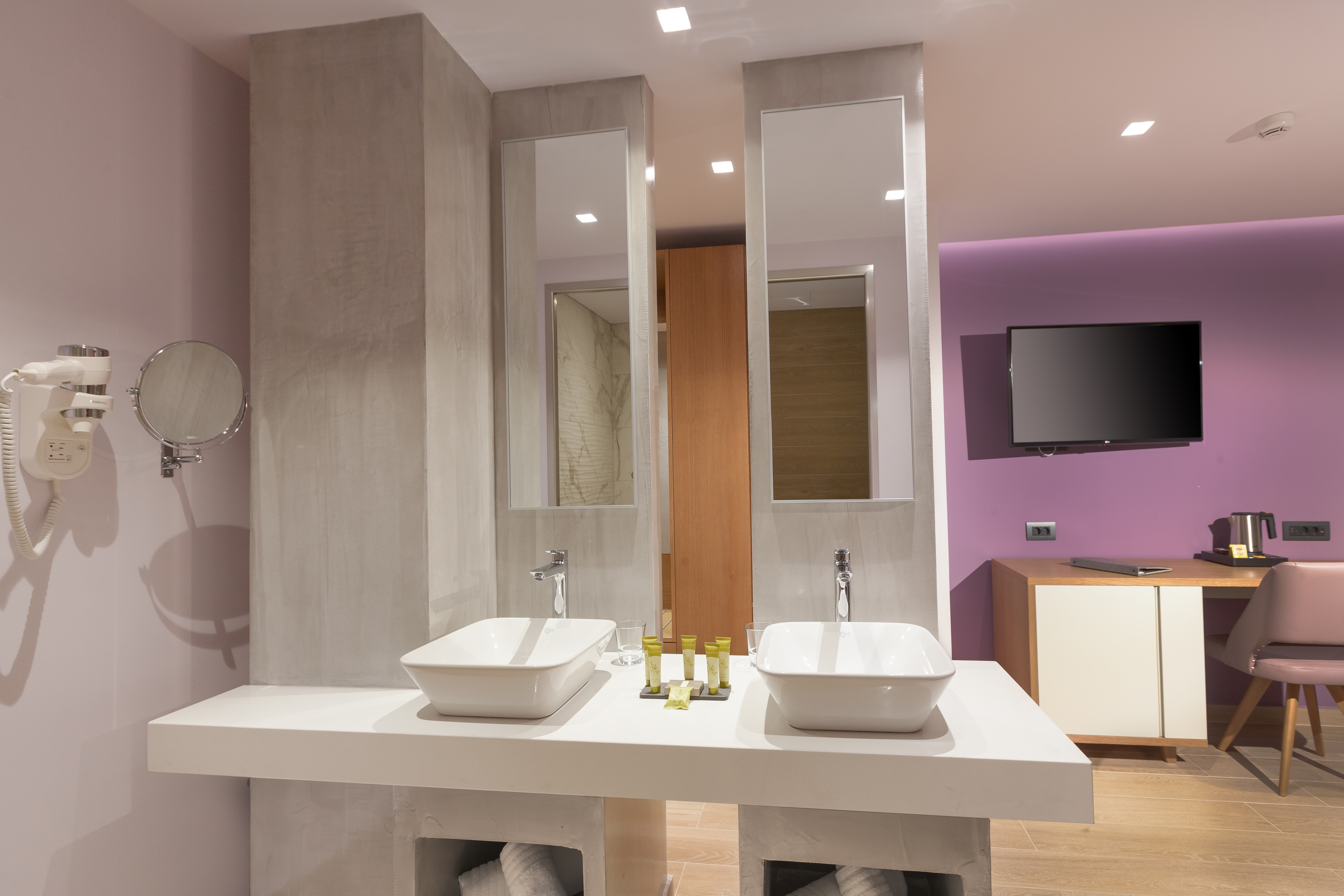 Double or Twin Standard