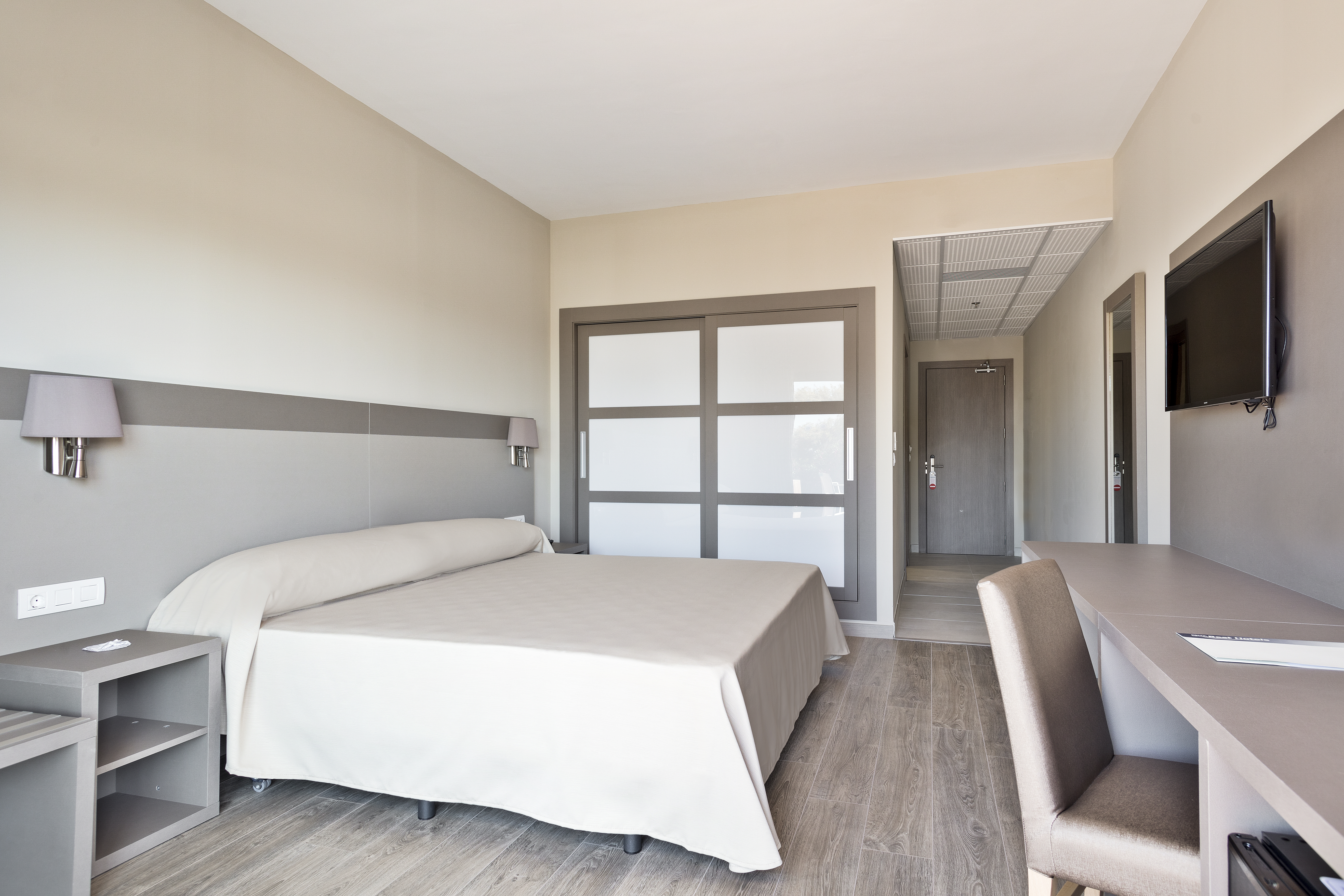 Double King Size Bed