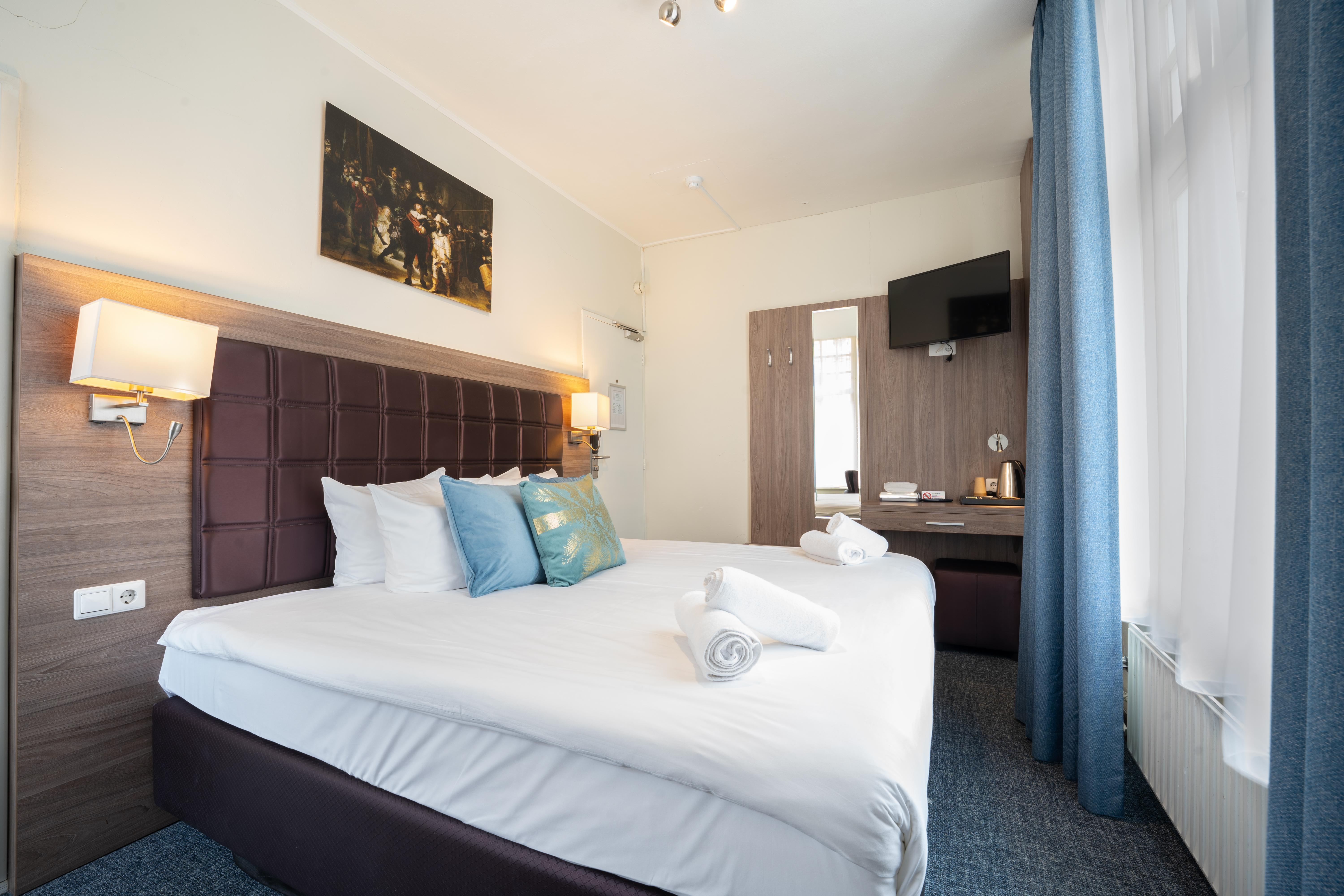 Double or Twin Standard