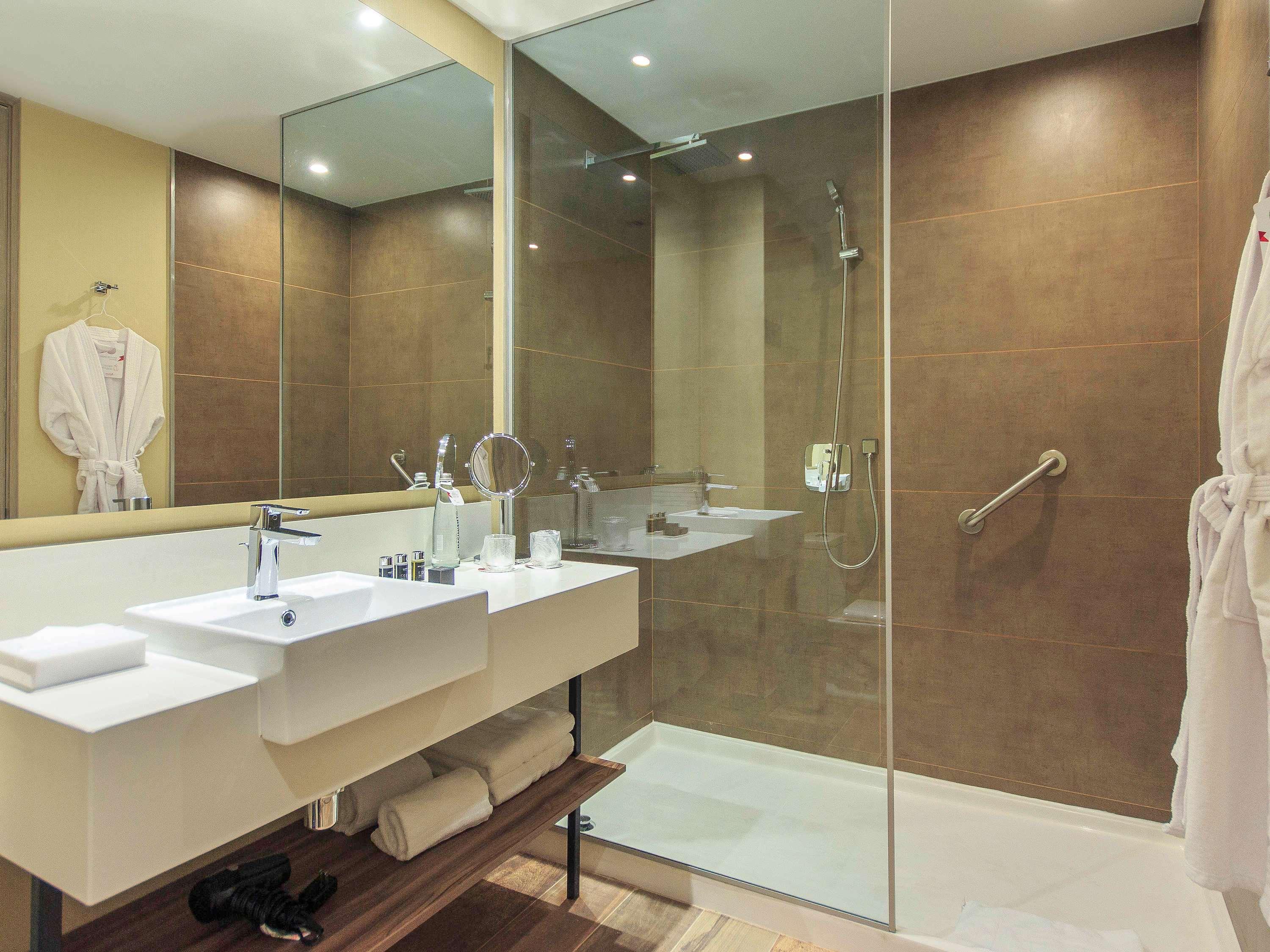 Room Deluxe King Bed