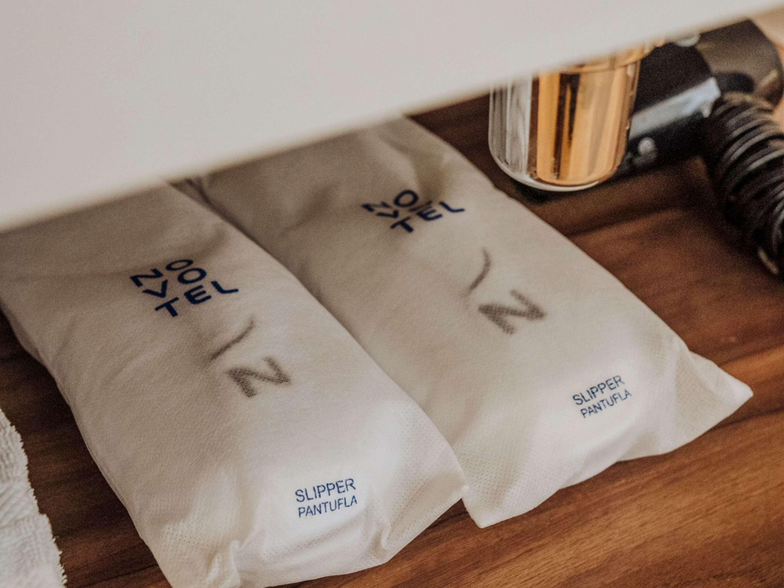 Double Executive Queen Bed