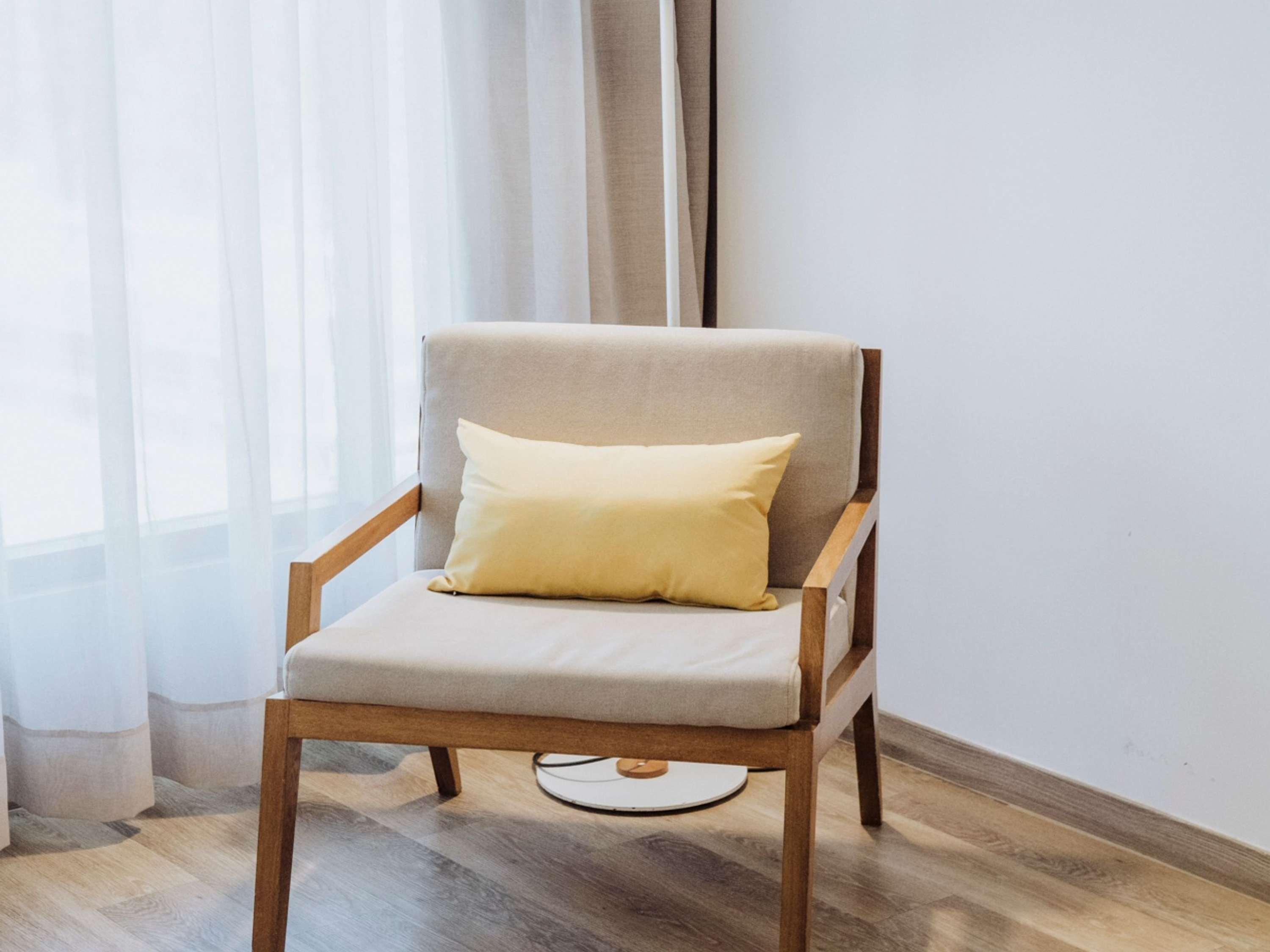 Double Executive Queen Bed