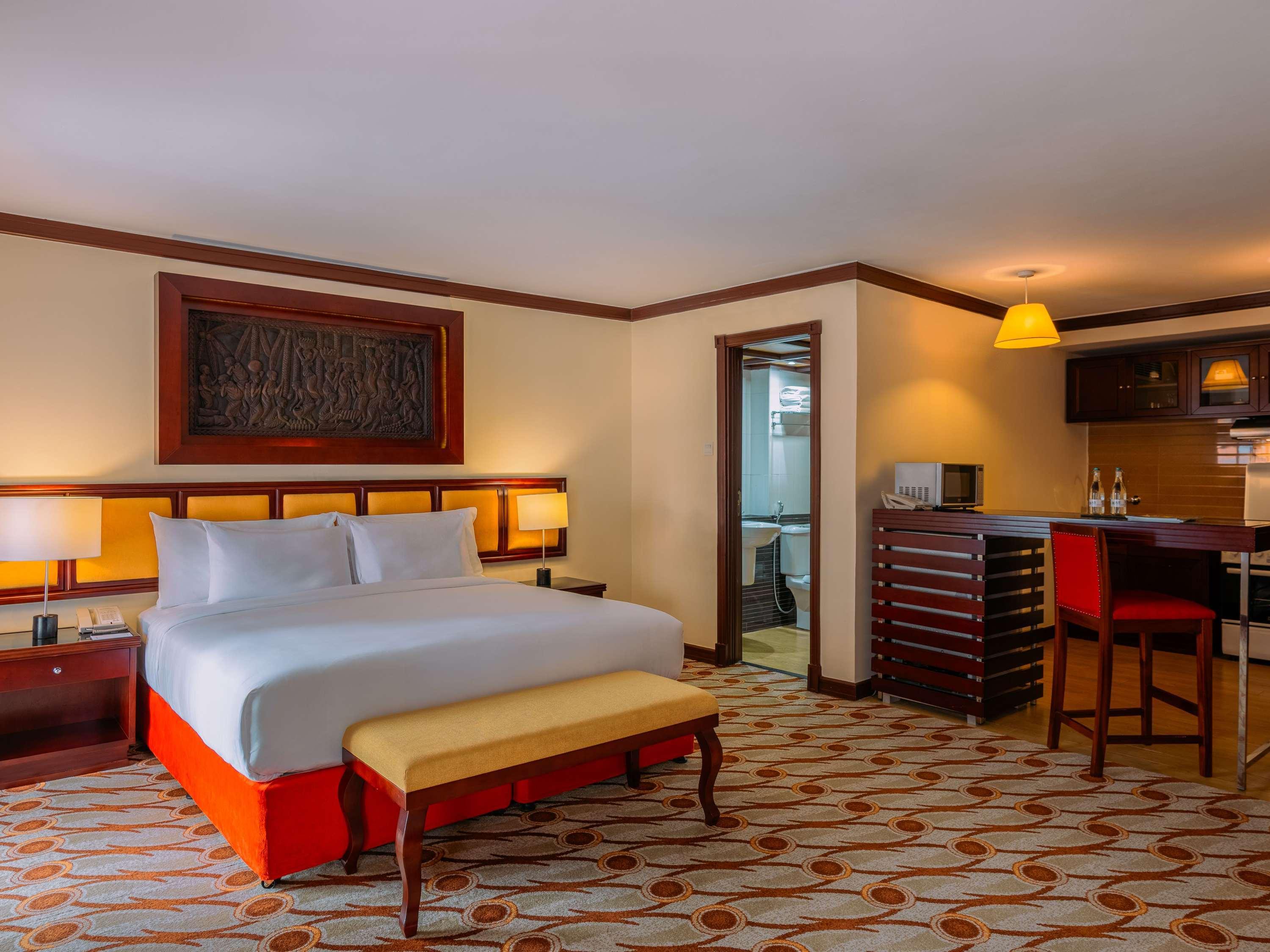 Room Deluxe King Bed