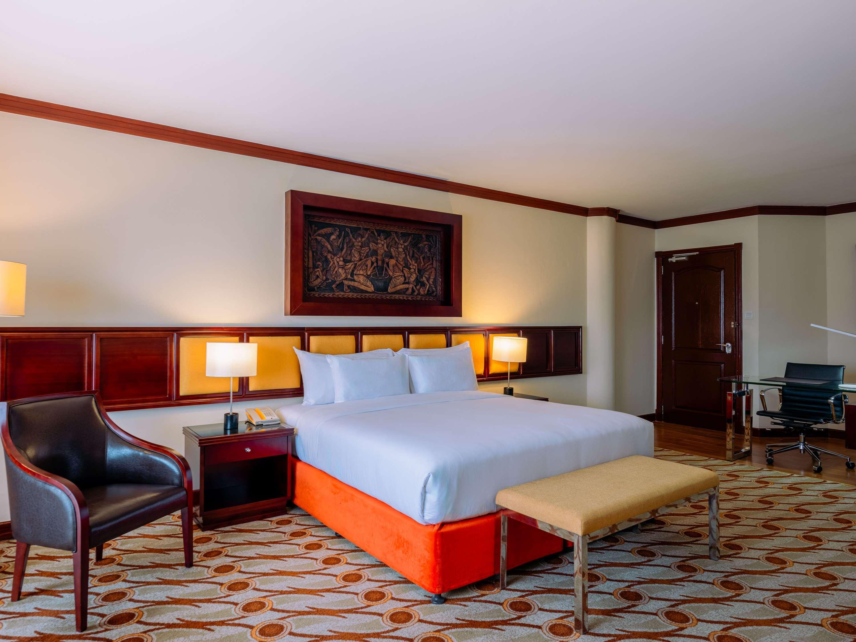 Room Pool View King Bed