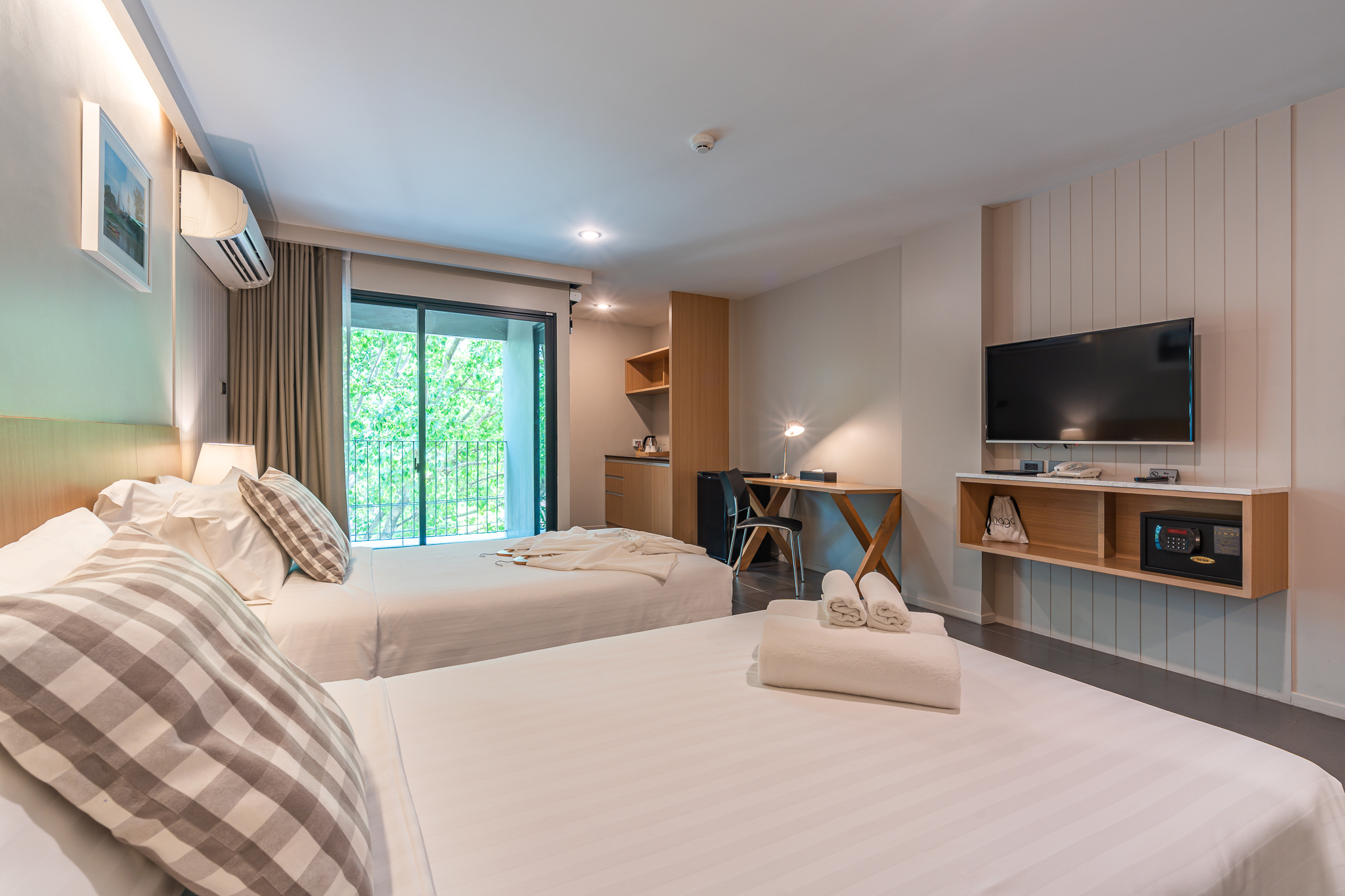 Double or Twin Deluxe