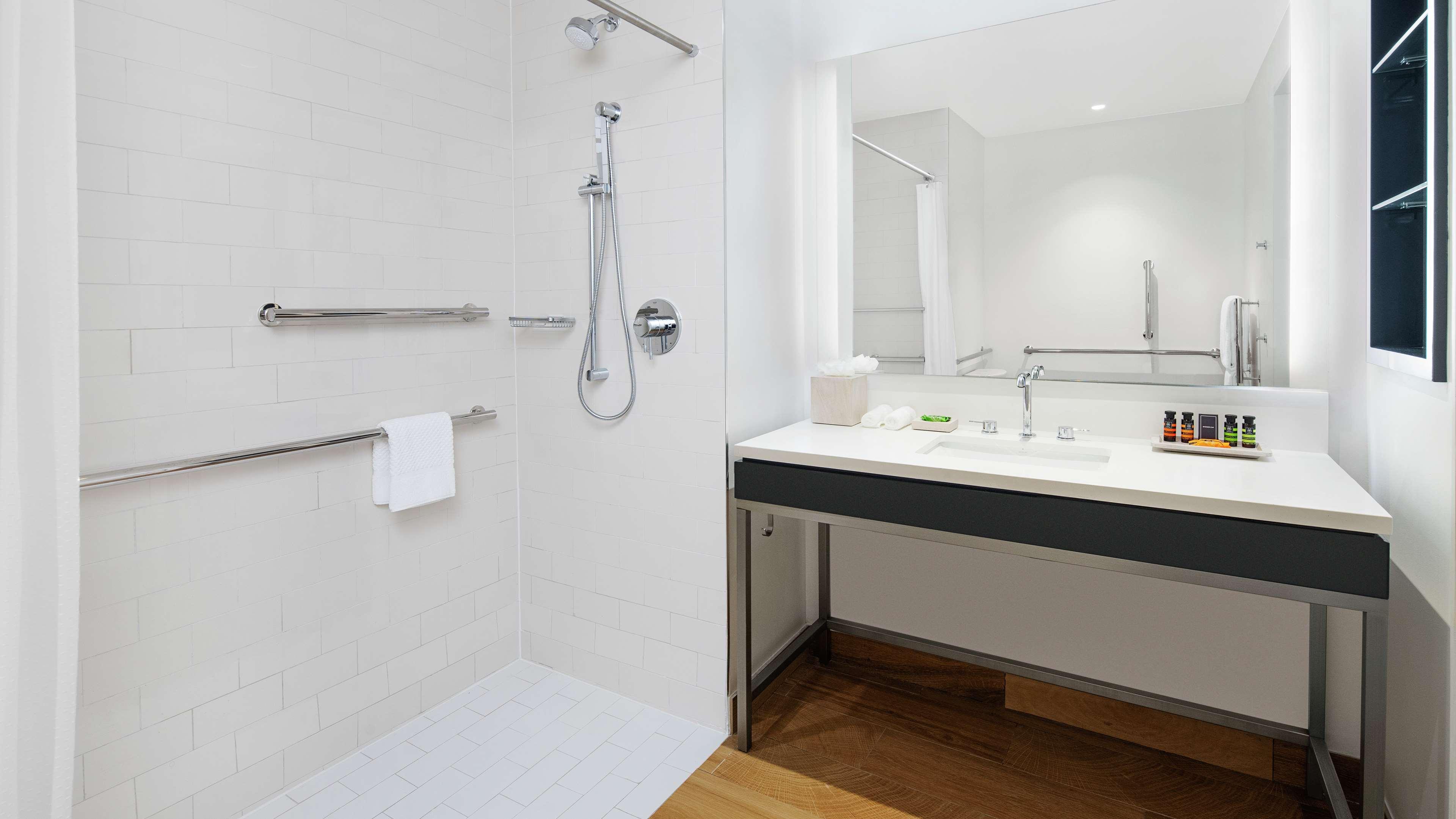 Suite Accessible with Views