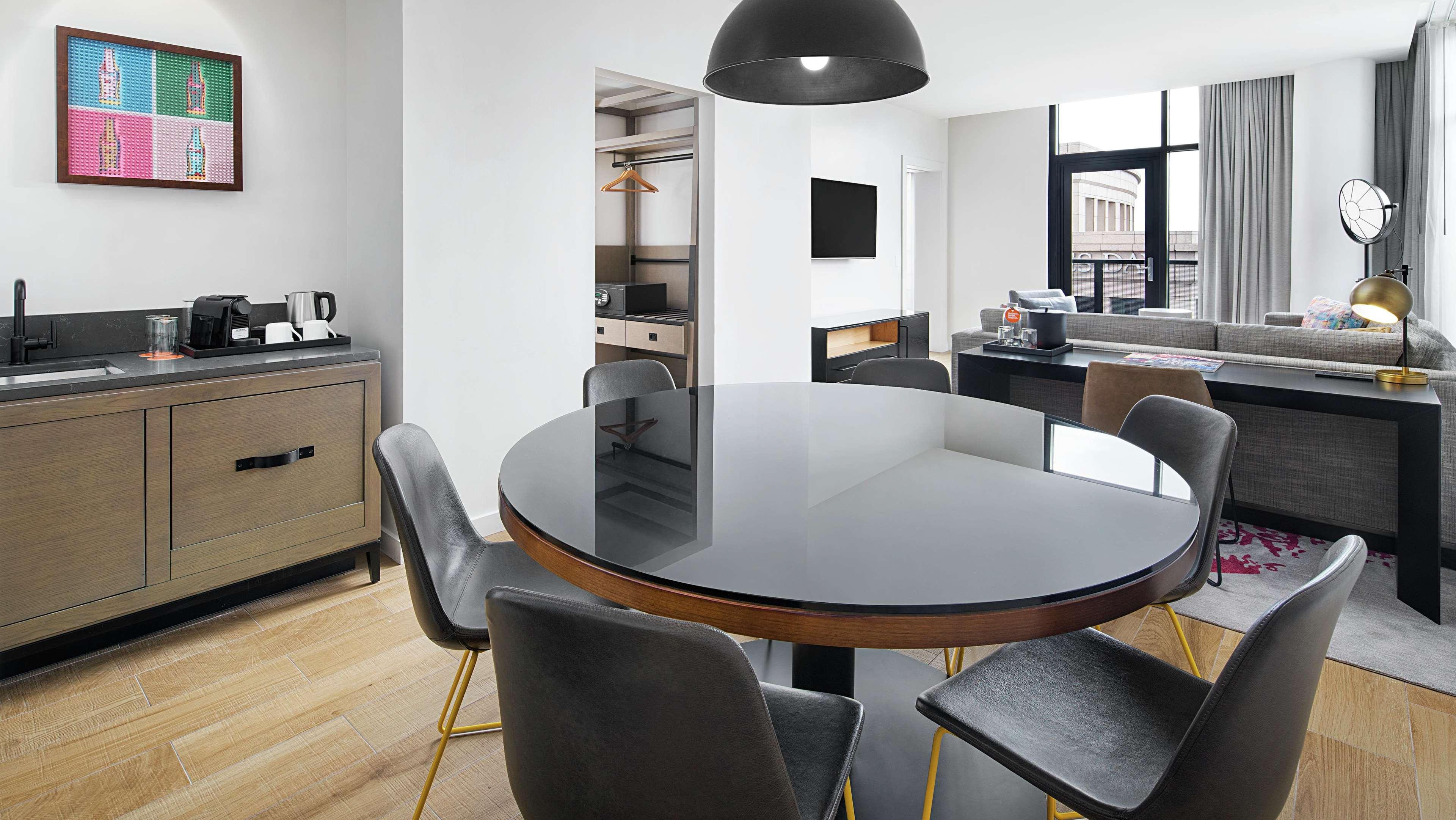 Suite City View One Bedroom