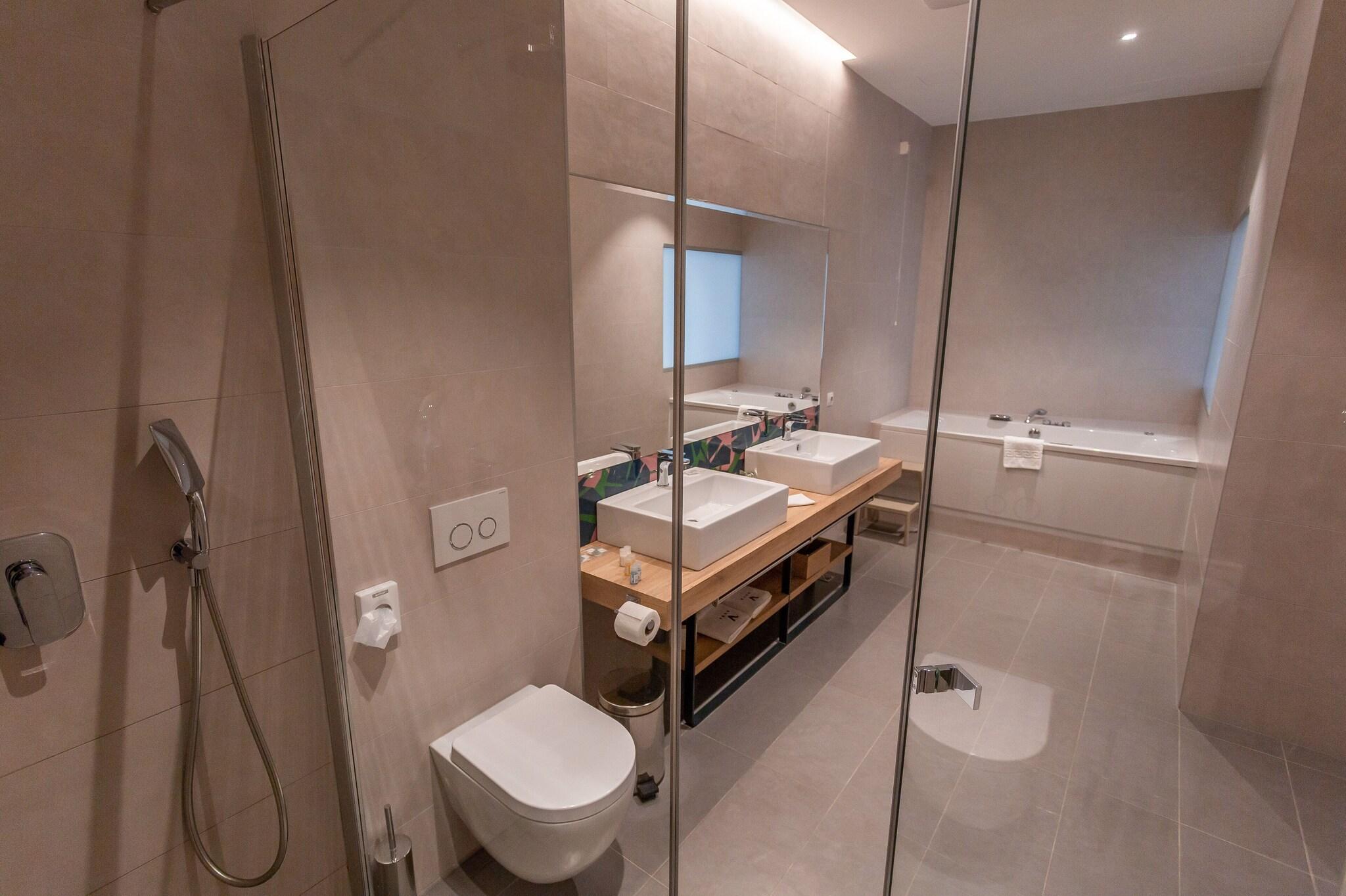 Junior Suite King Size Bed