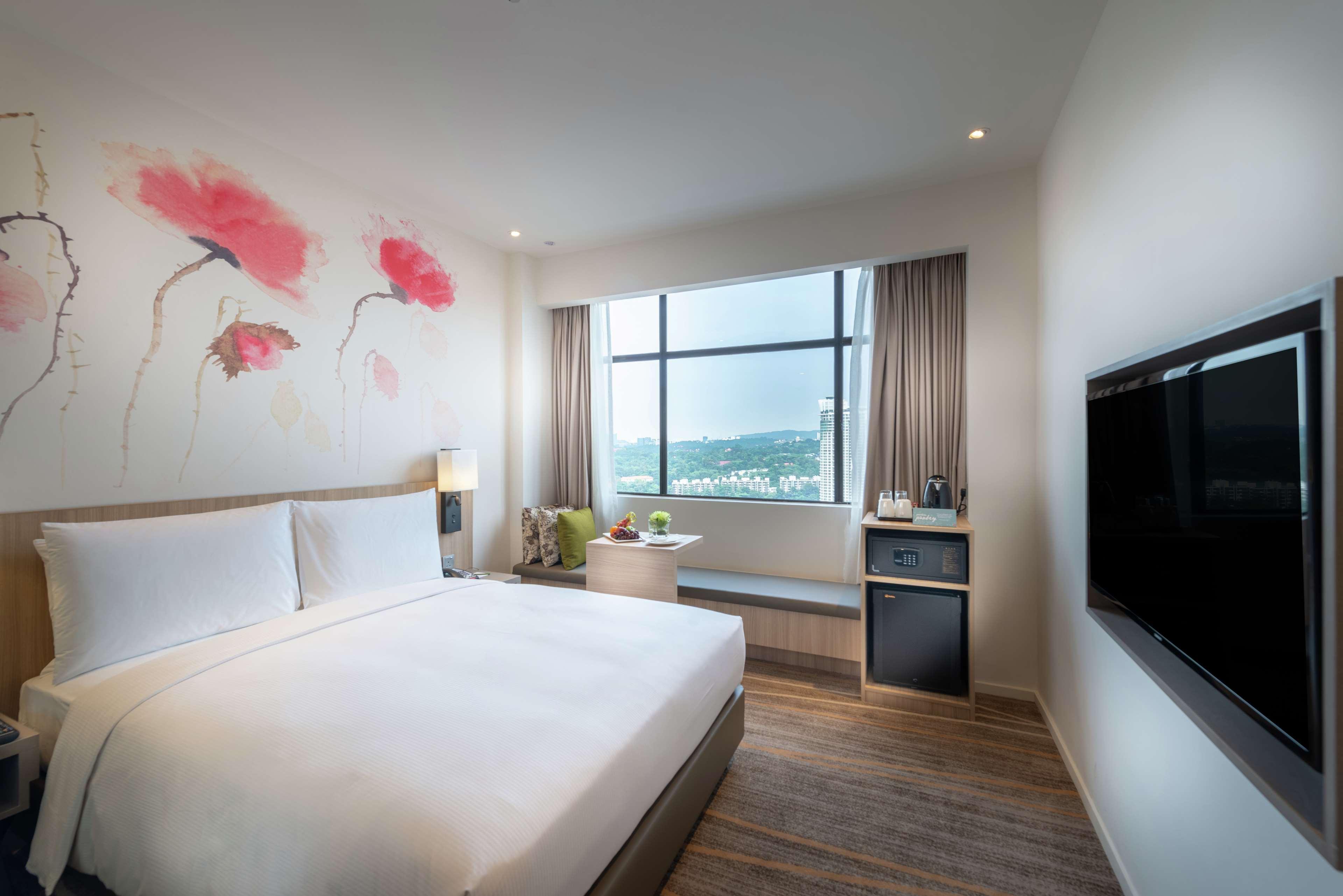 Double Queen Size Bed