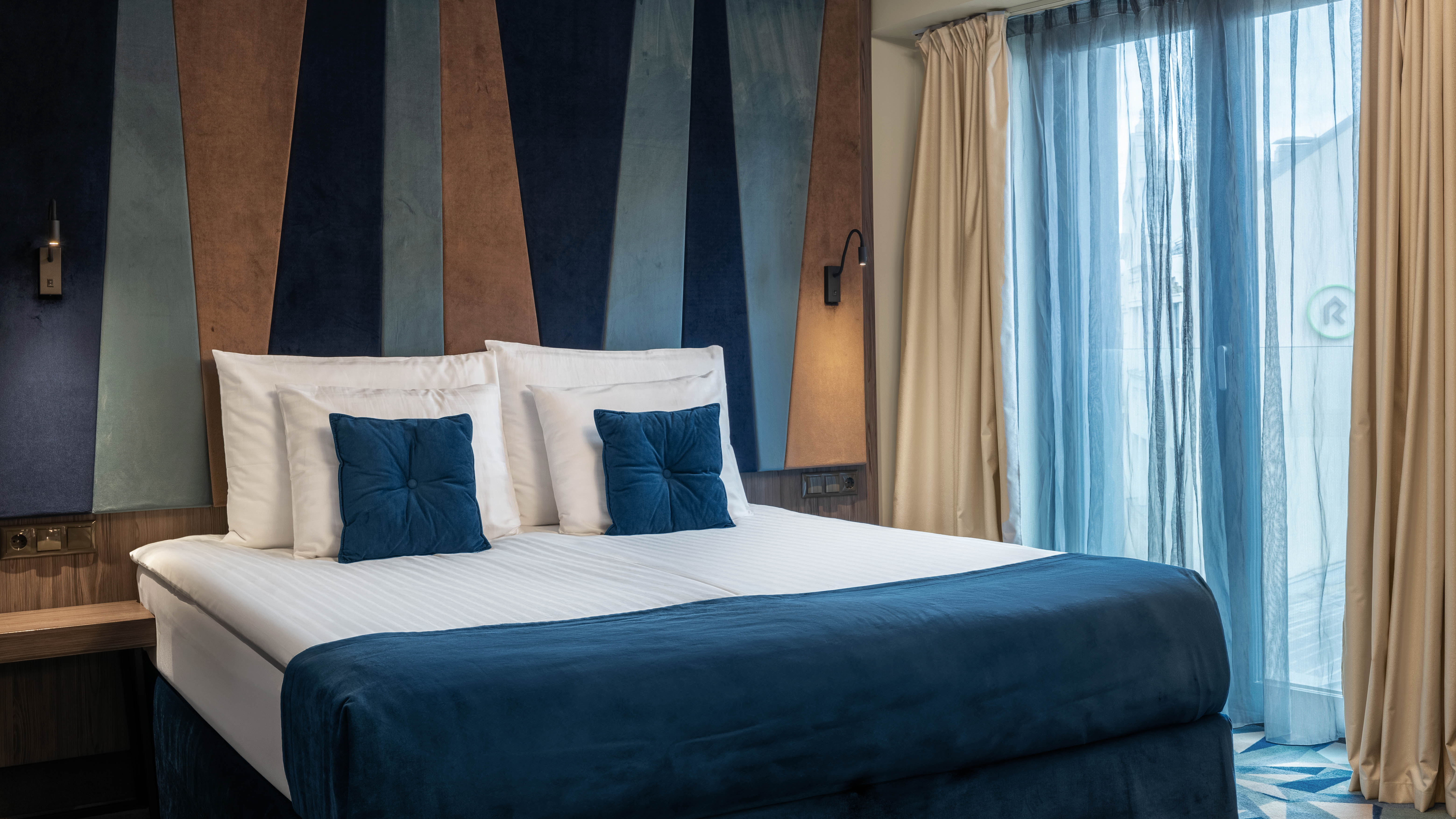 Double or Twin Standard