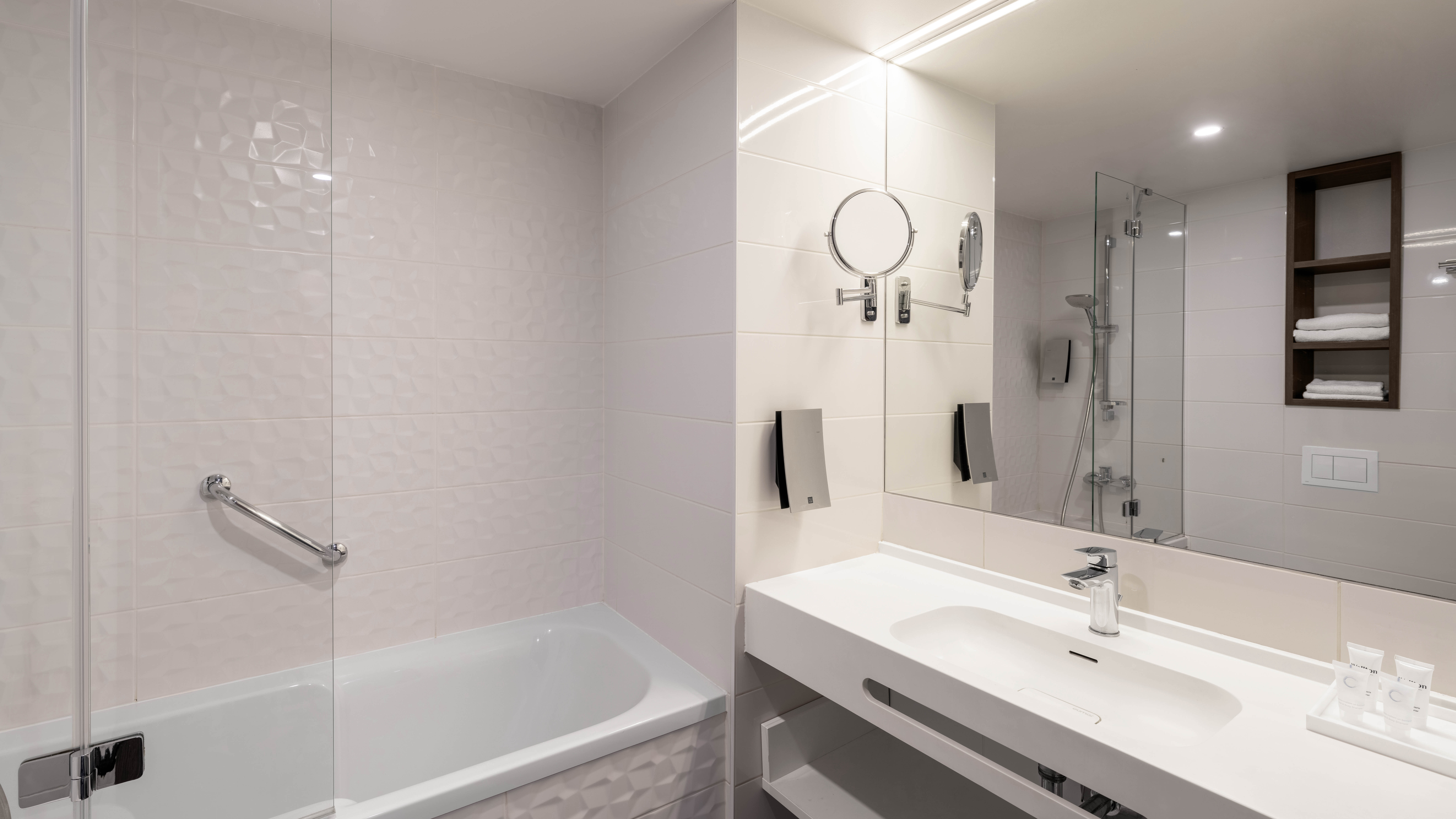 Double or Twin Standard