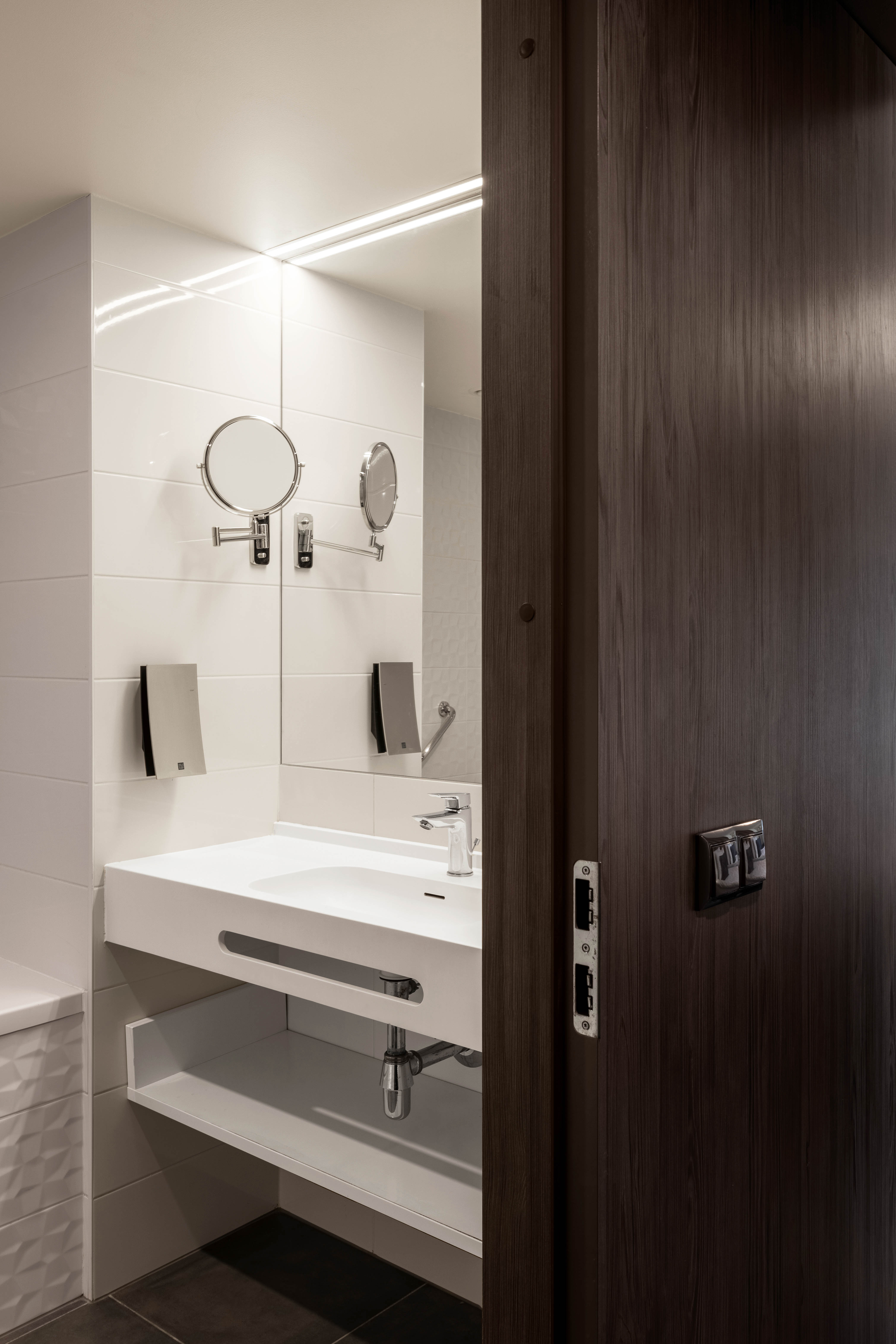 Double or Twin Standard