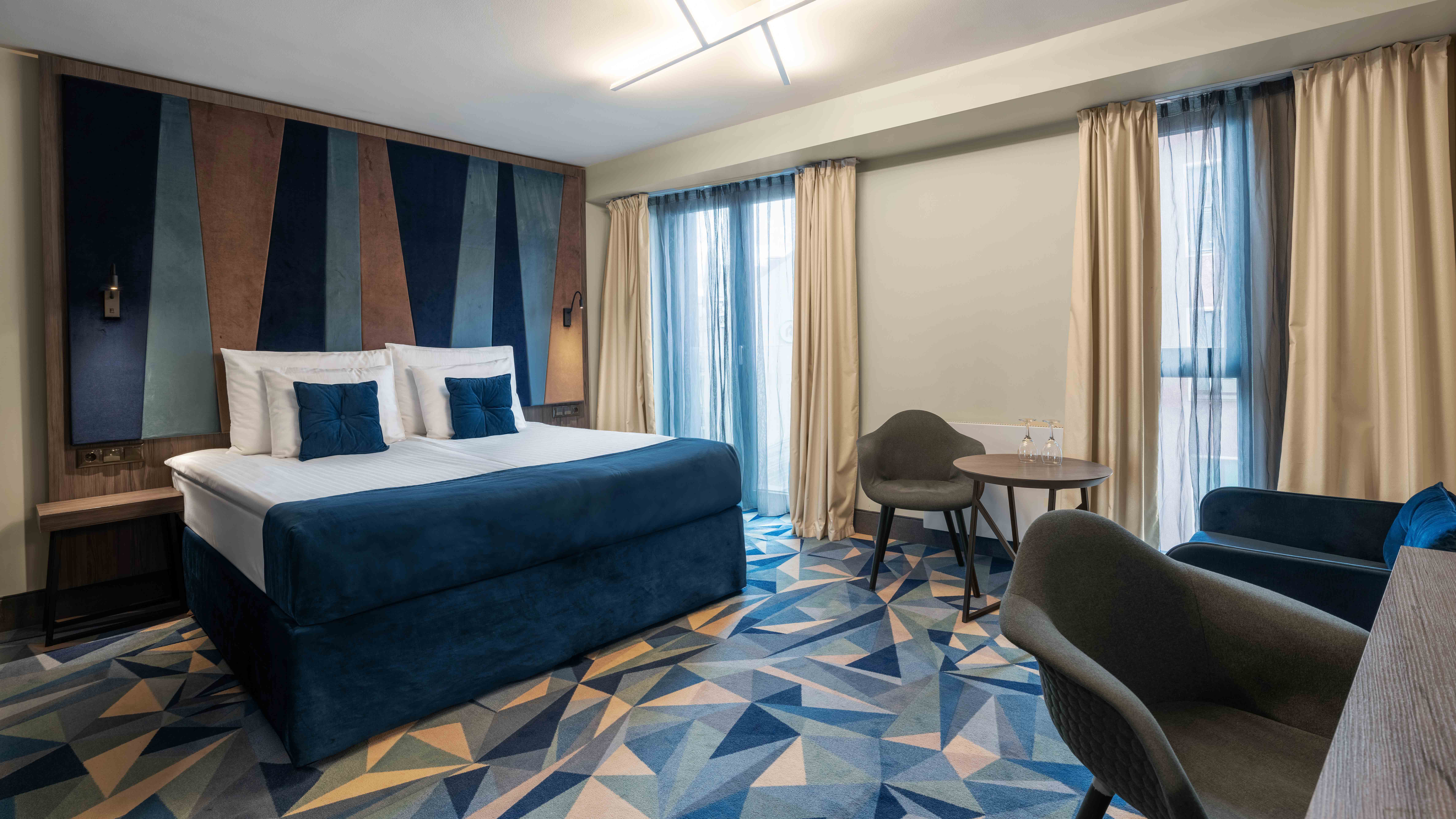 Double or Twin Standard