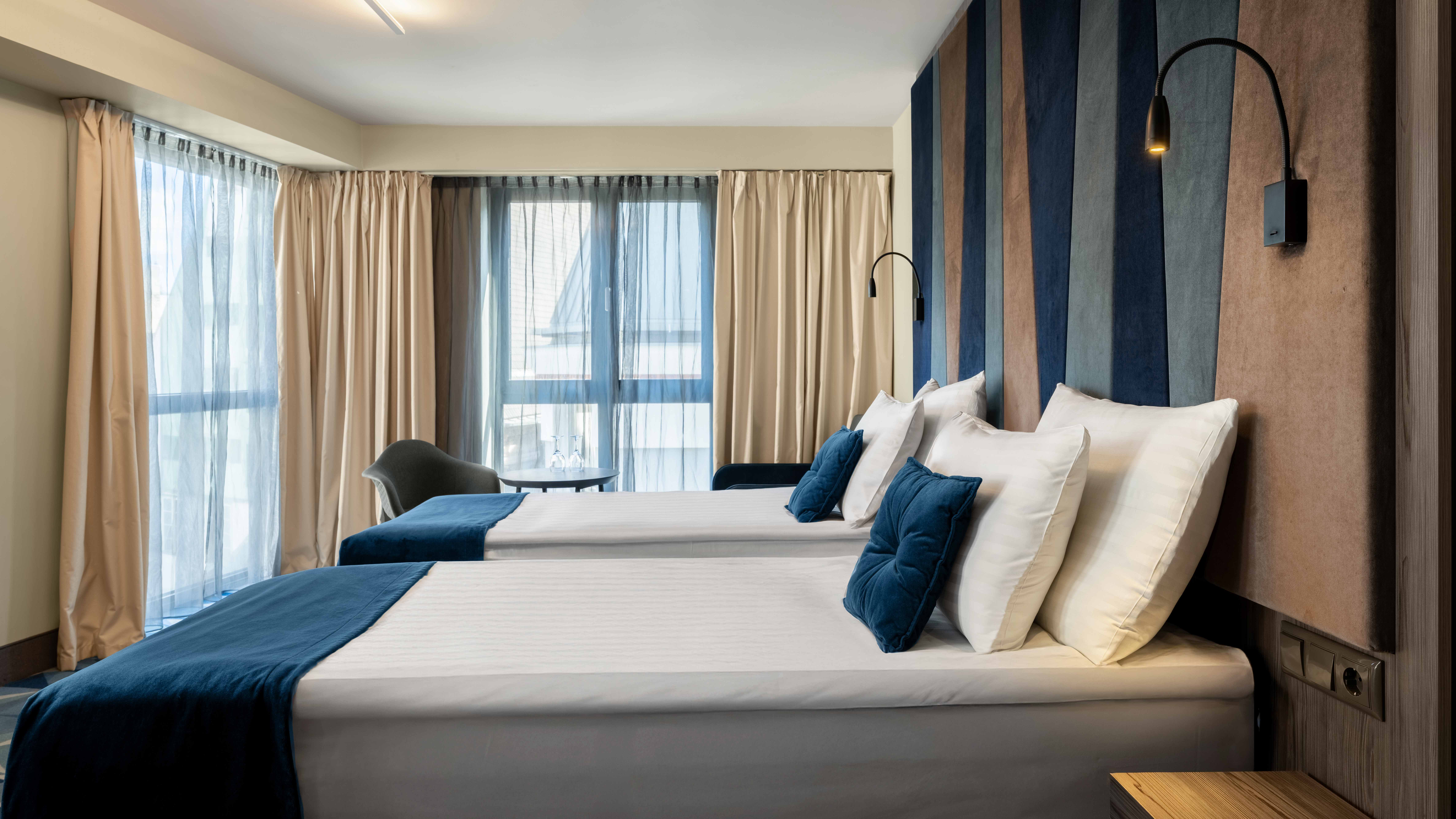 Double or Twin Standard