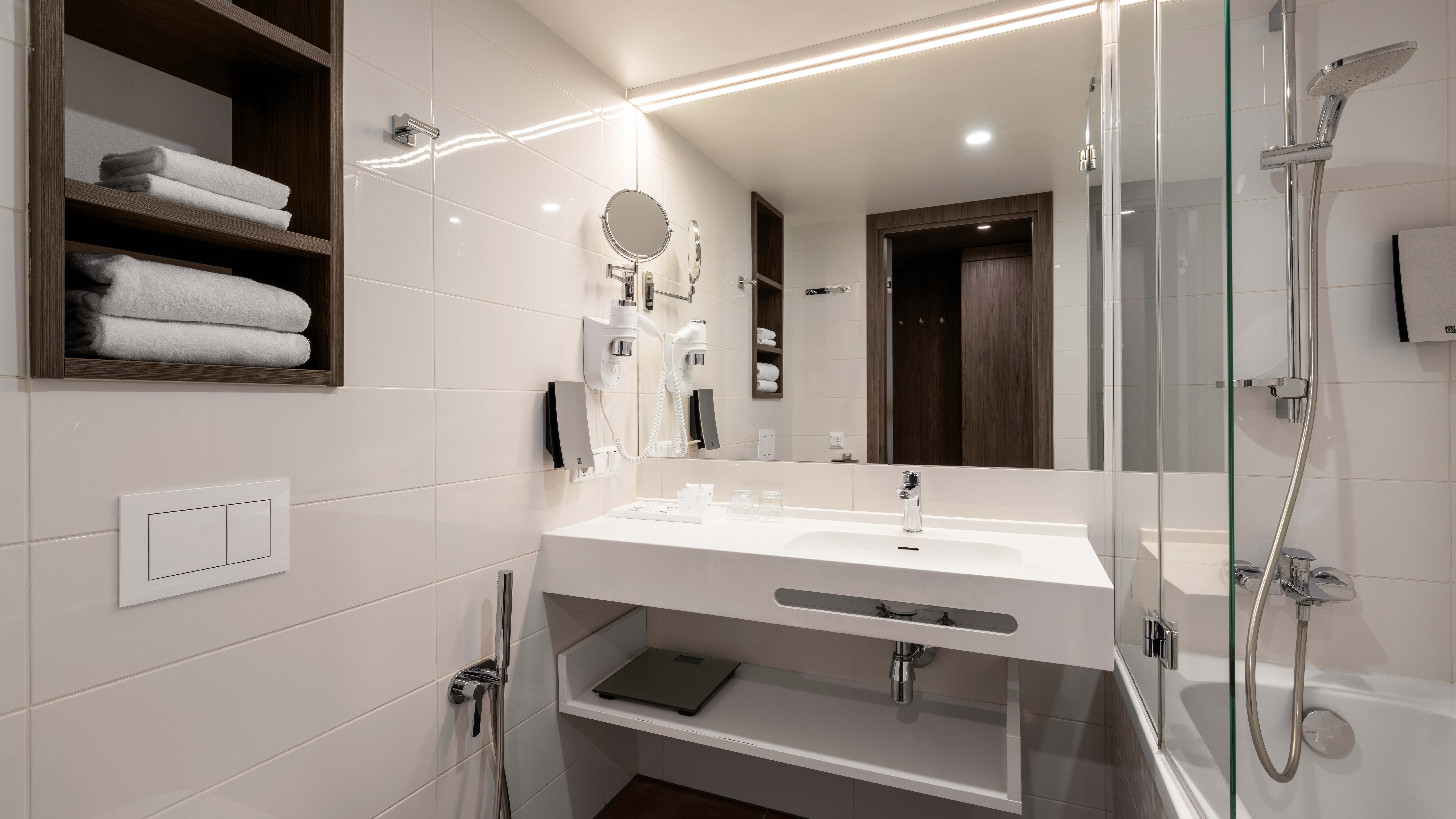 Double or Twin Standard