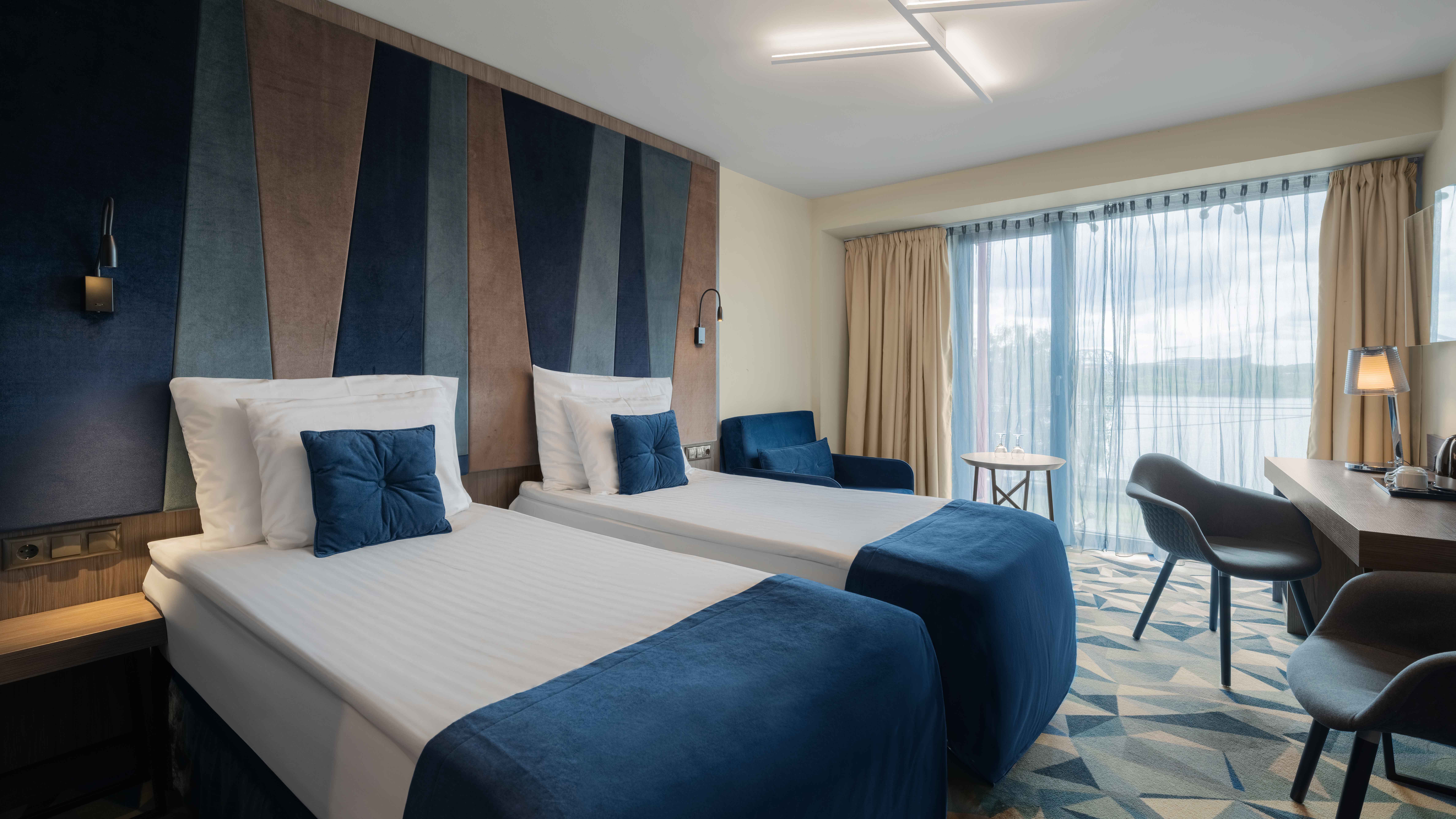 Double or Twin Standard