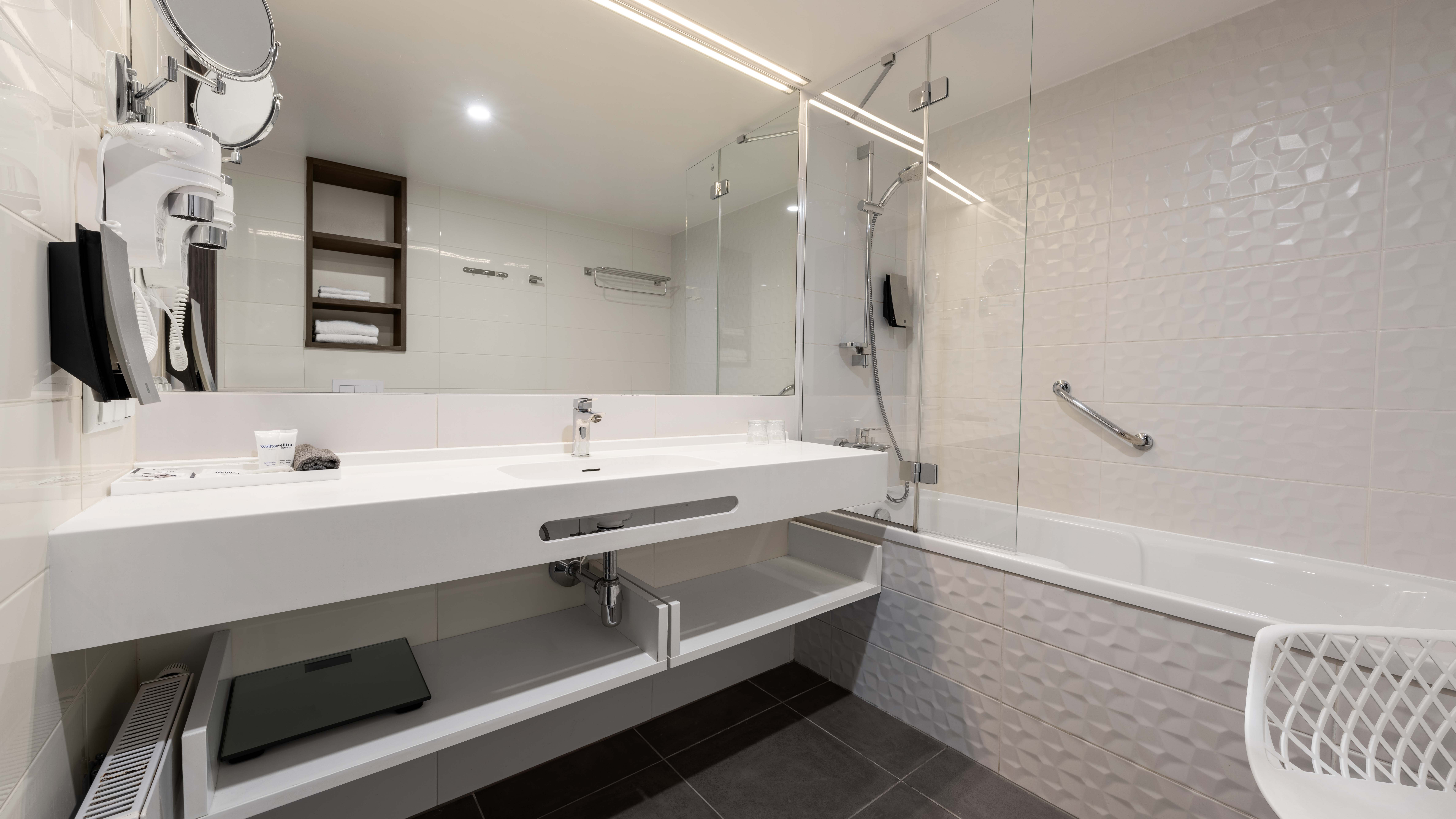 Double or Twin Deluxe