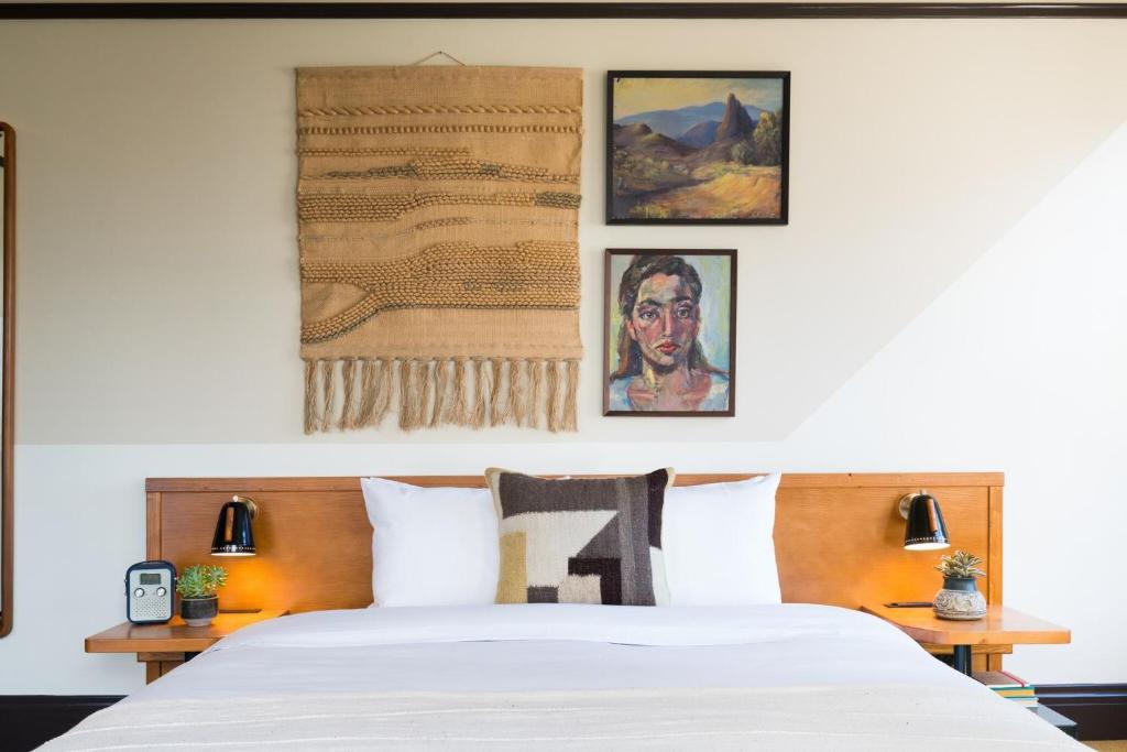 Room Premium King Bed