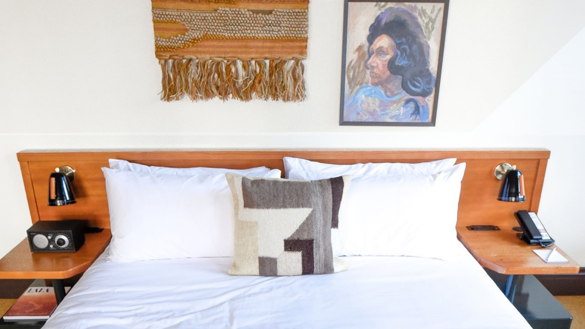 Studio King Size Bed