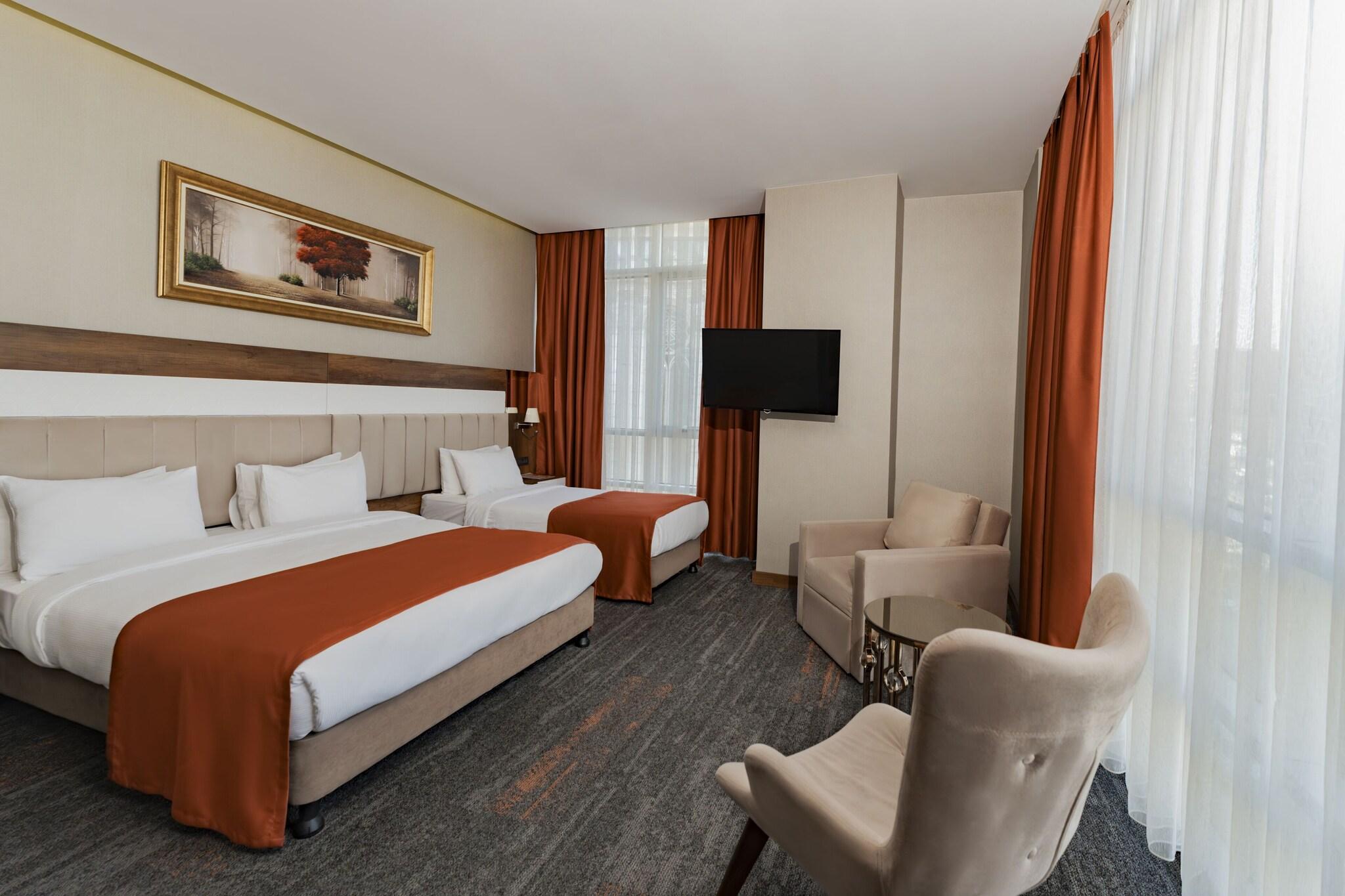 Family Room Queen Bed Smoking