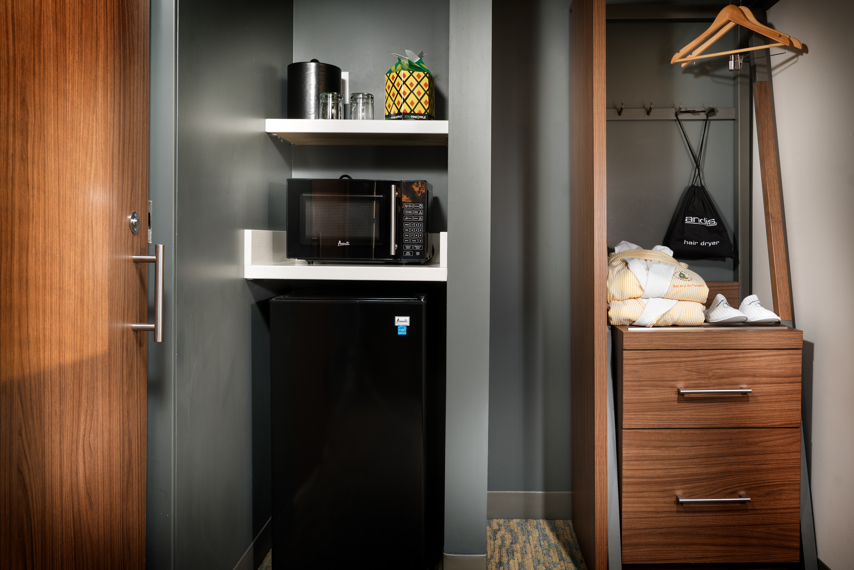 Suite Two Queen Beds