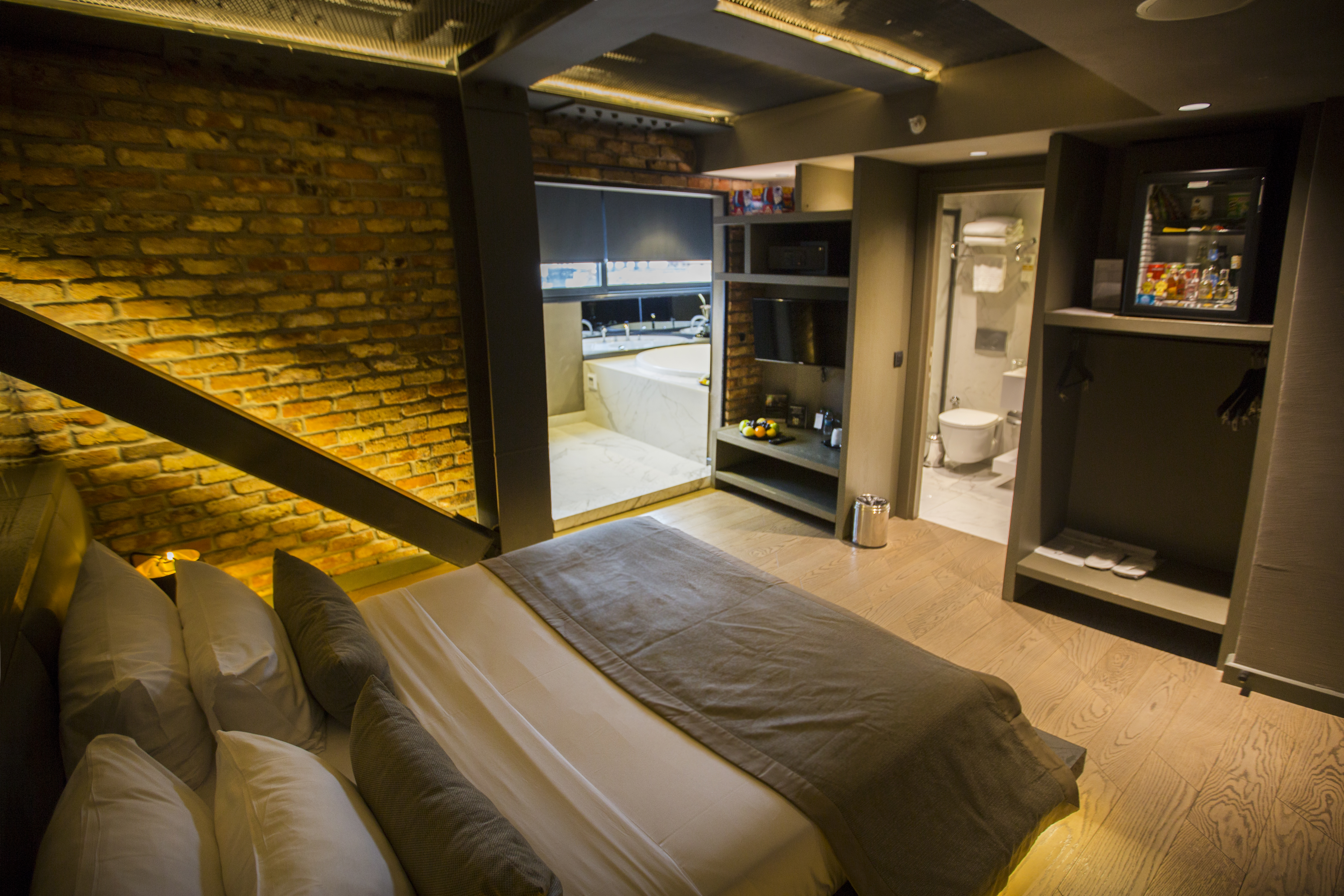 Junior Suite with Jacuzzi