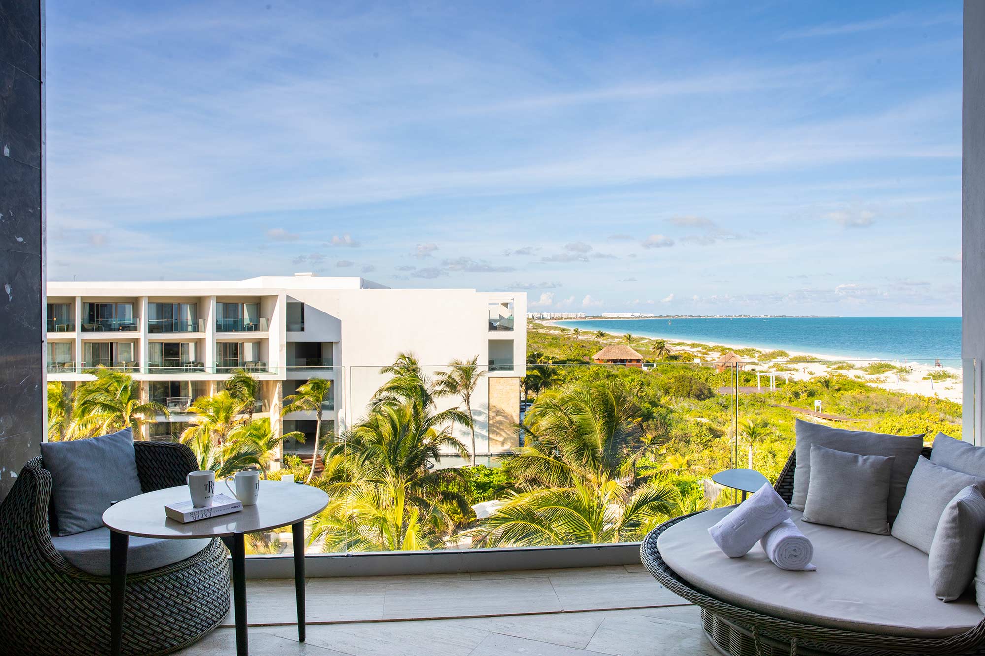 Junior Suite Beach Front